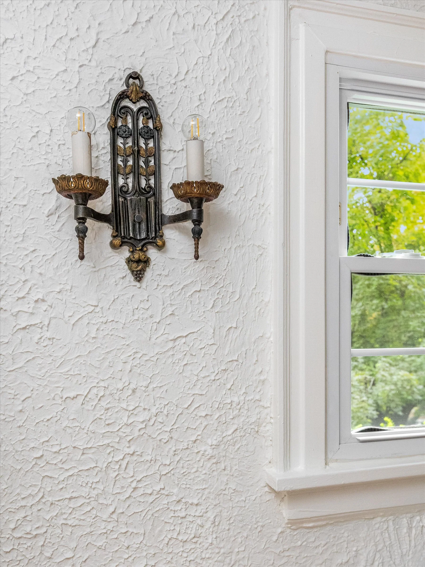 29-Dining Room Lights.jpg