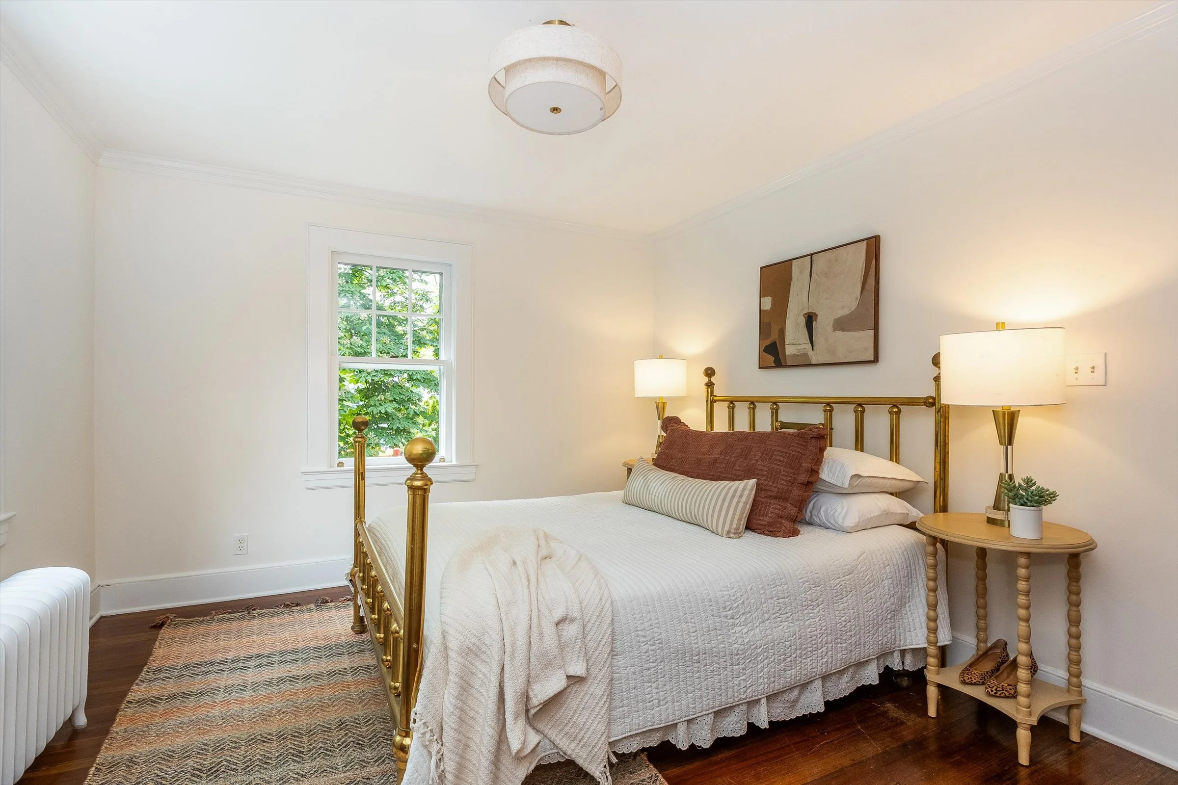 47-Bedroom.jpg