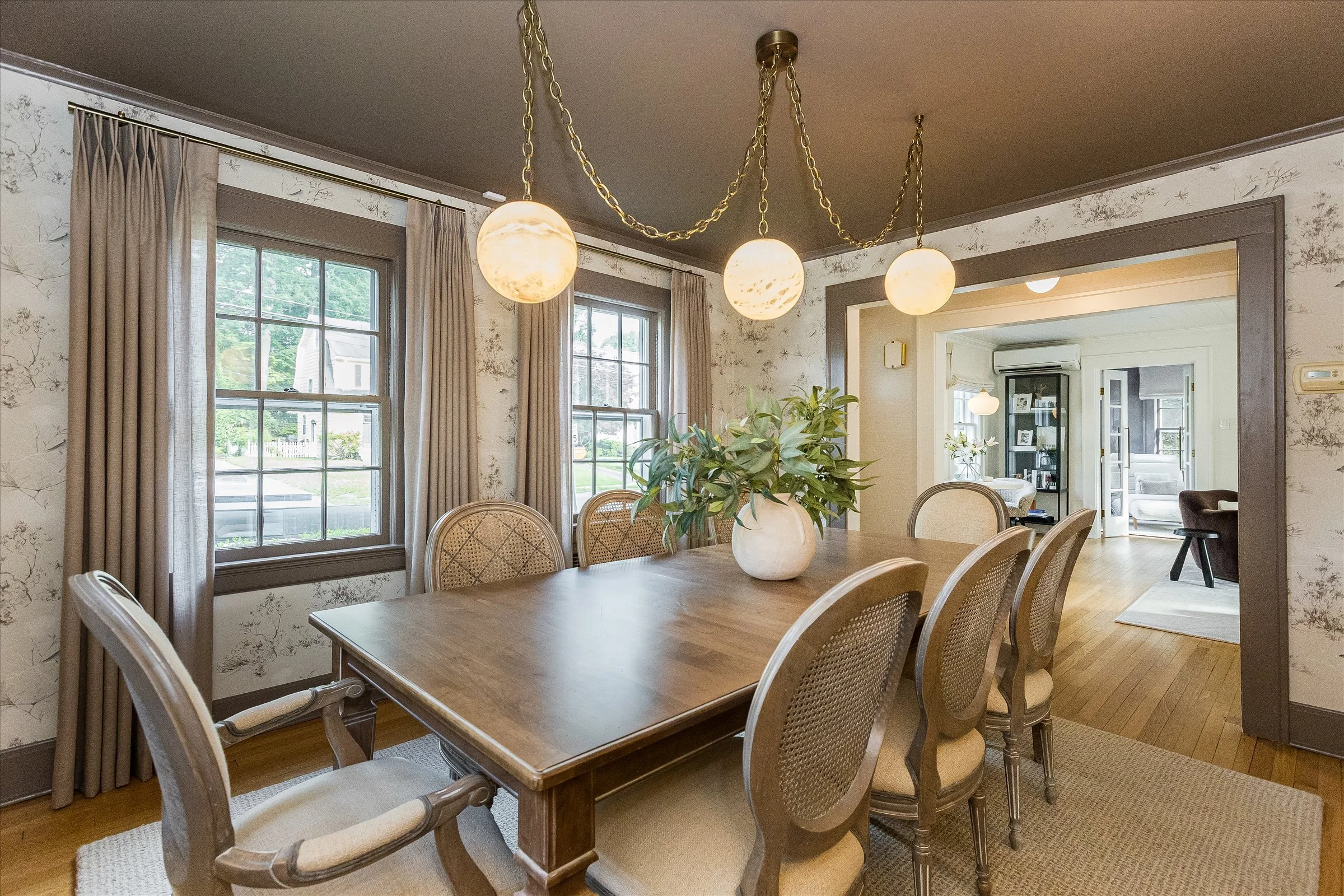 22-Dining Room.jpg