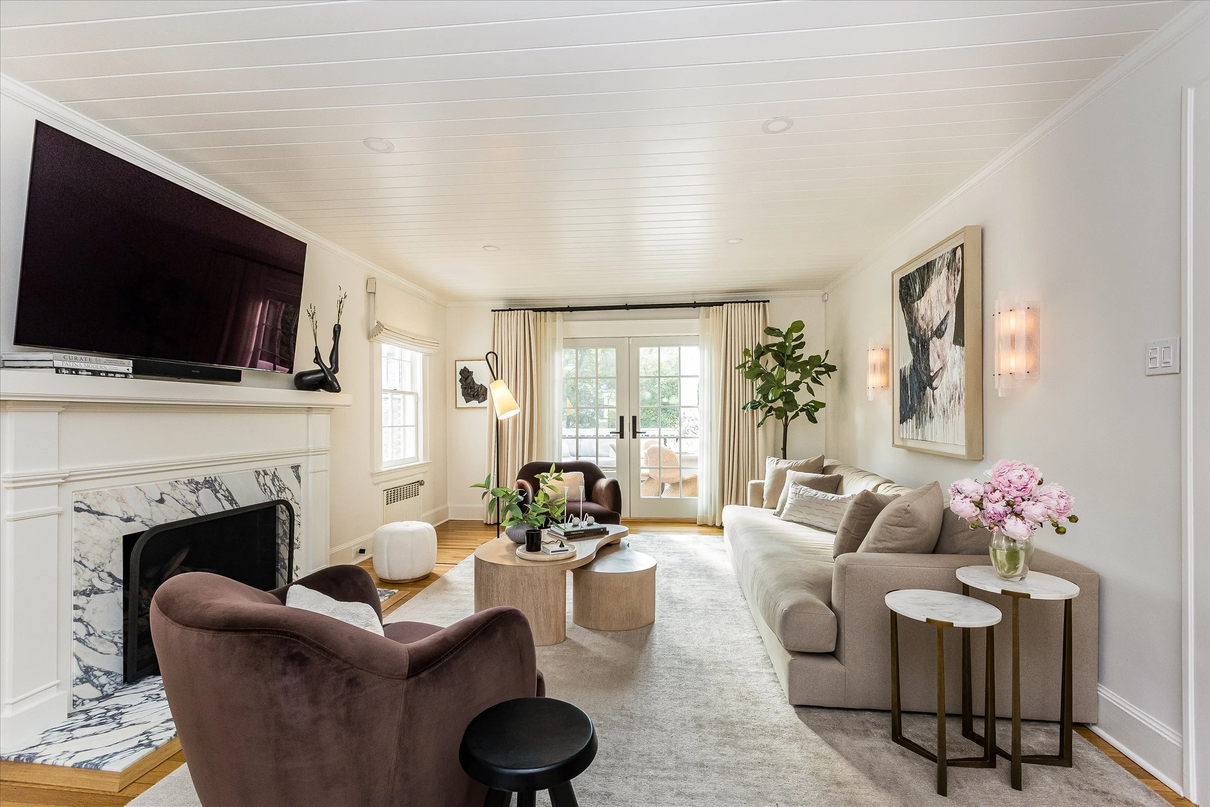 07-Living Room.jpg