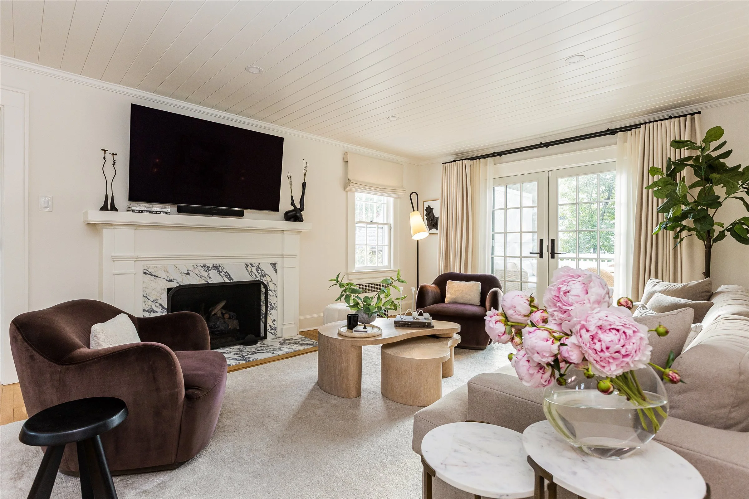 08-Living Room.jpg