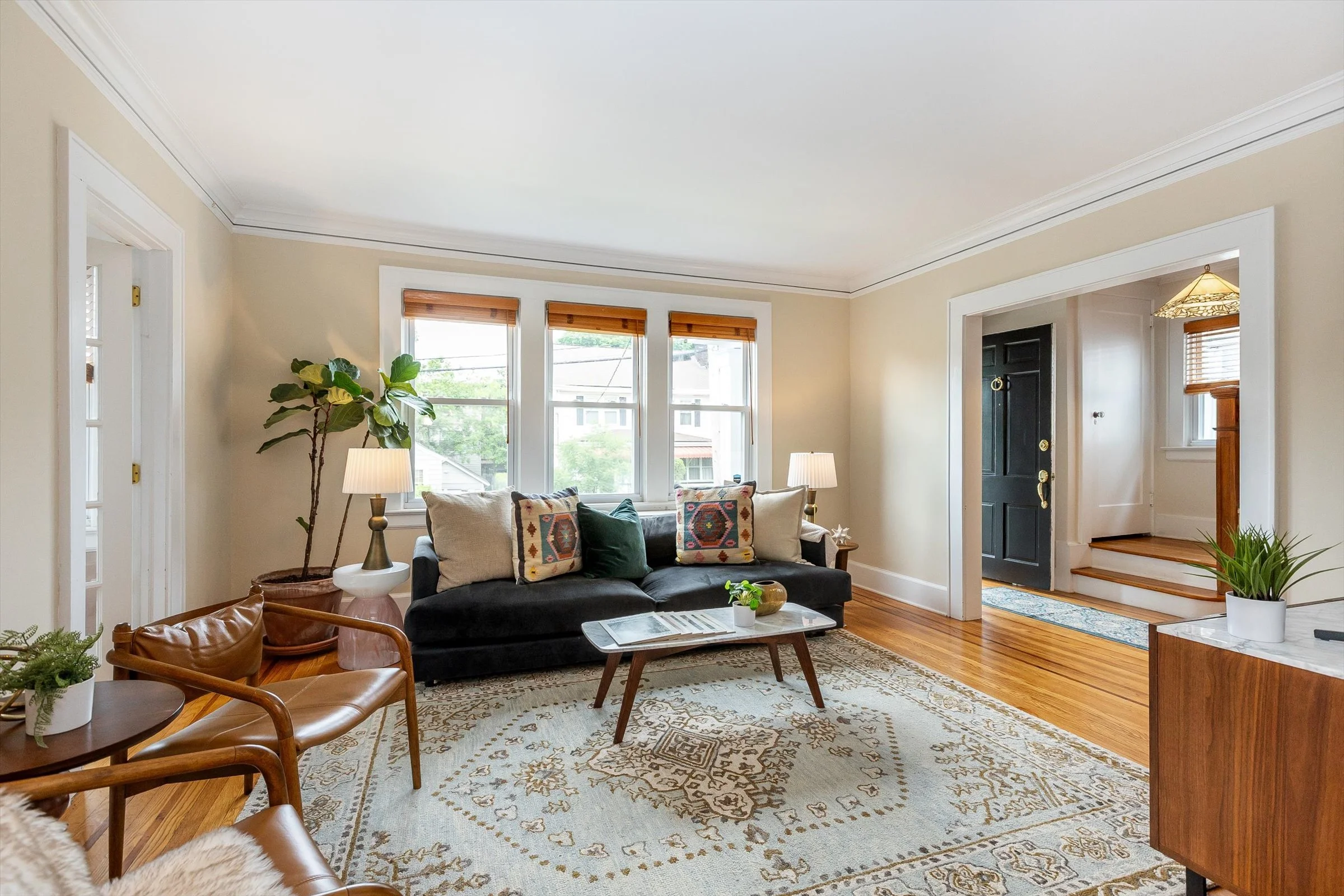 07-Living Room.jpg