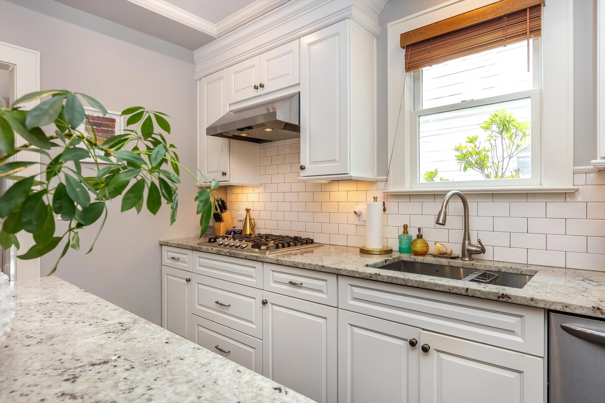 27-Kitchen.jpg
