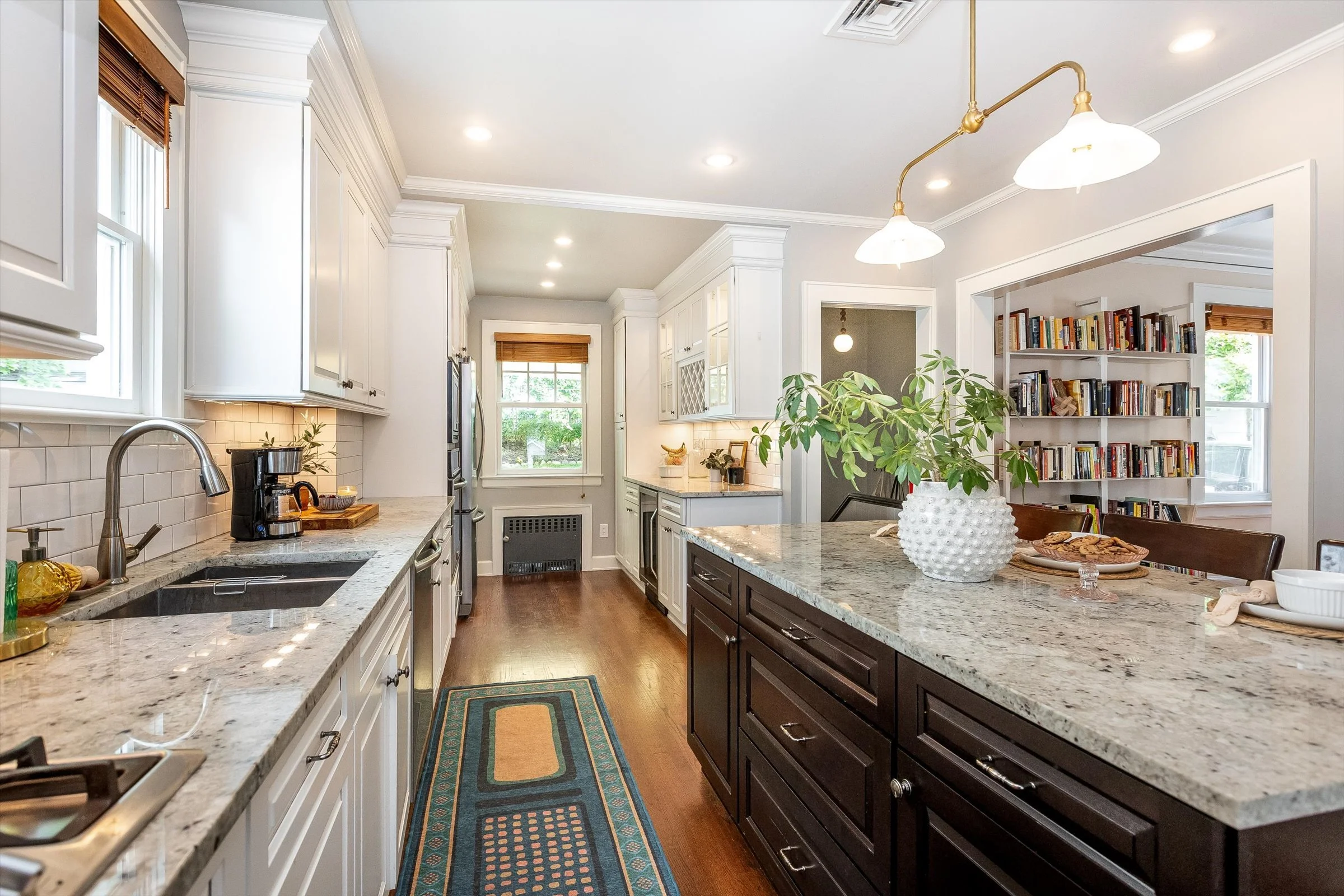 26-Kitchen.jpg