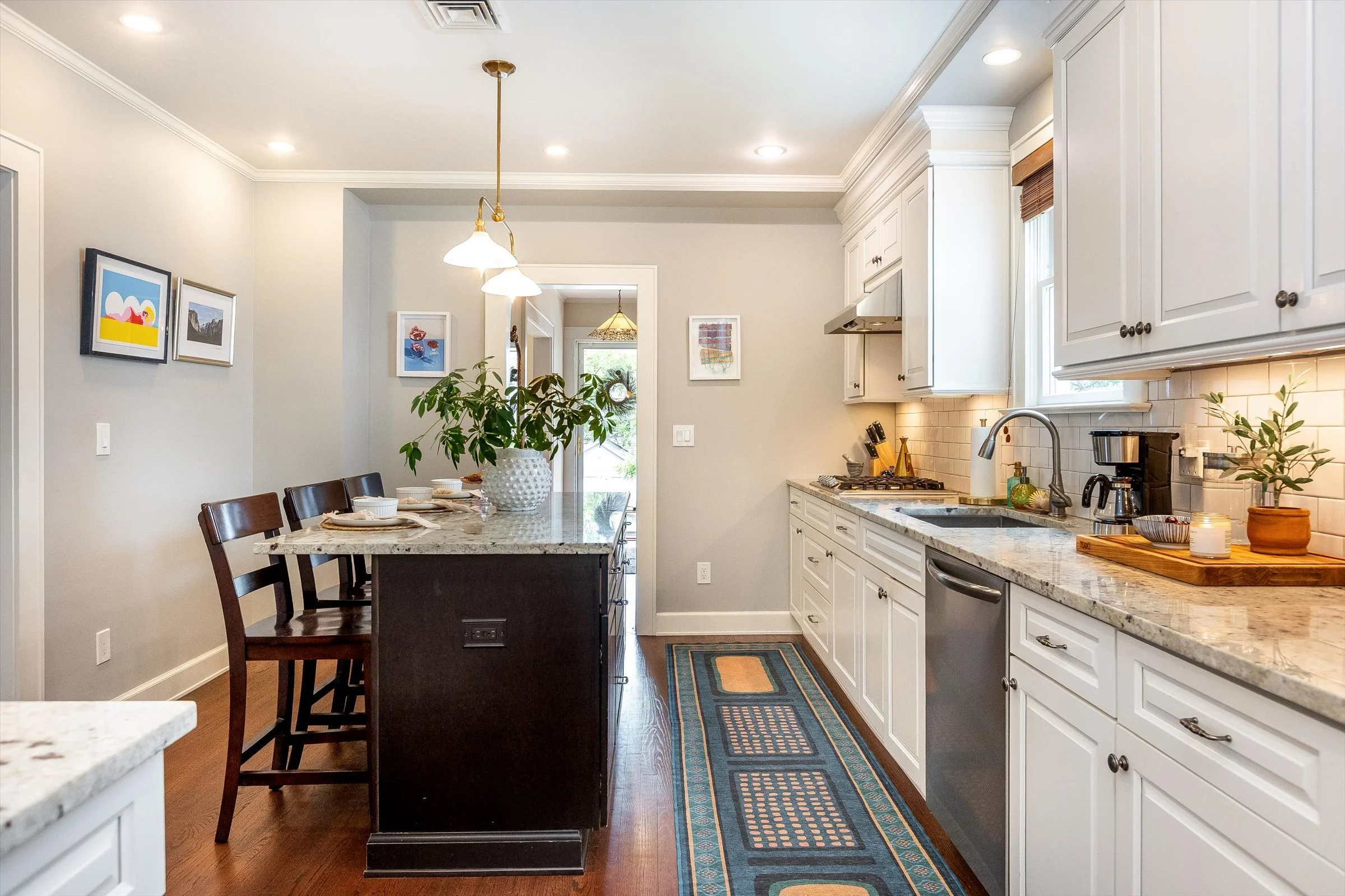 31-Kitchen.jpg