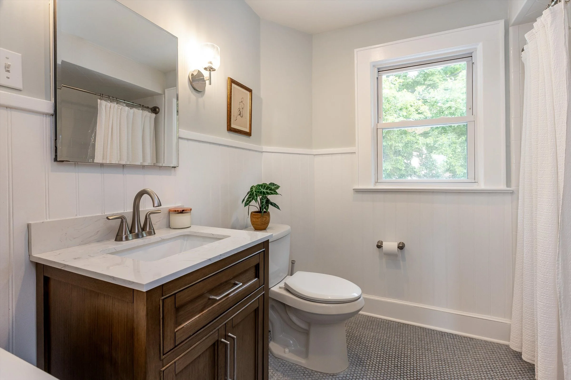 42-Bathroom.jpg