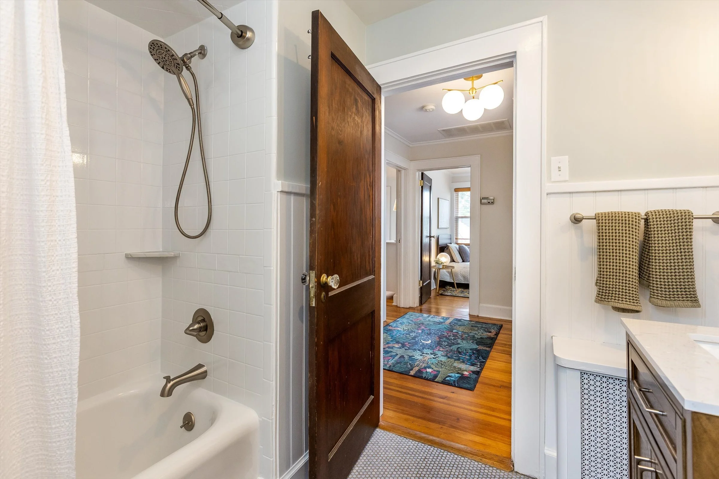 43-Bathroom.jpg