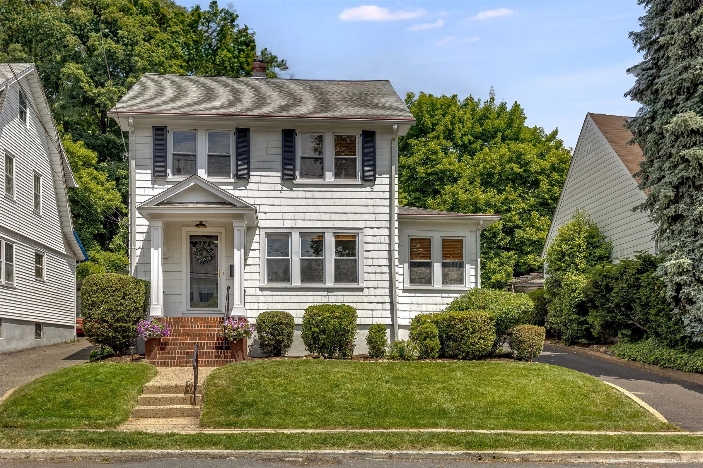 9 Amherst Court