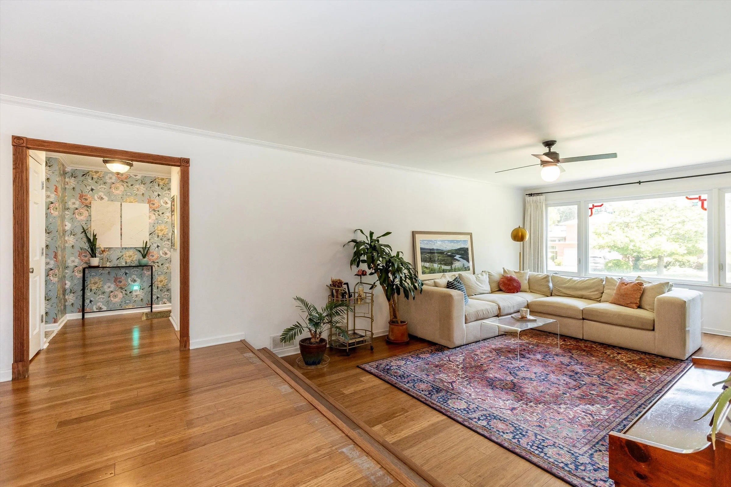 07-Living Room.jpg