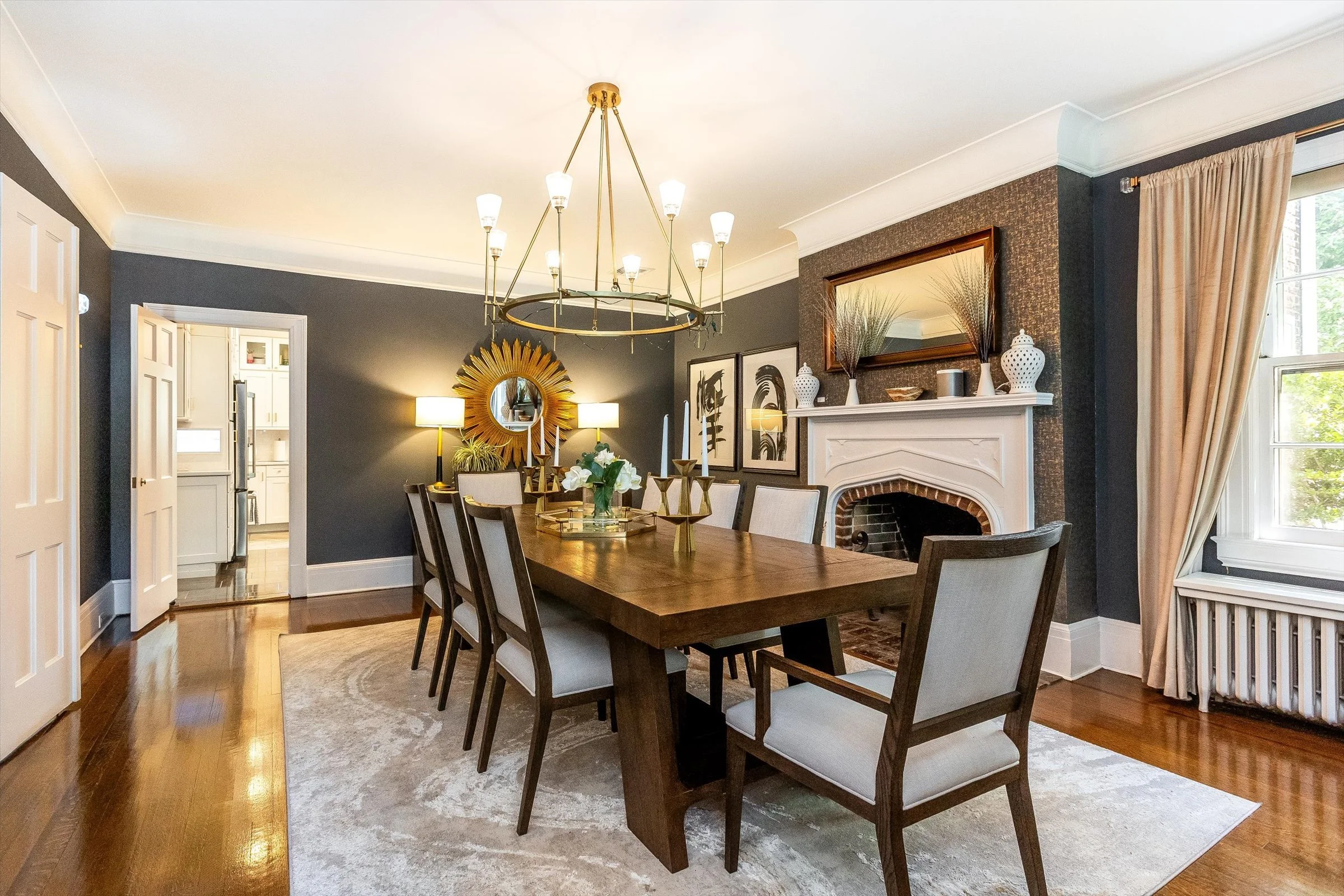 14-Dining Room.jpg