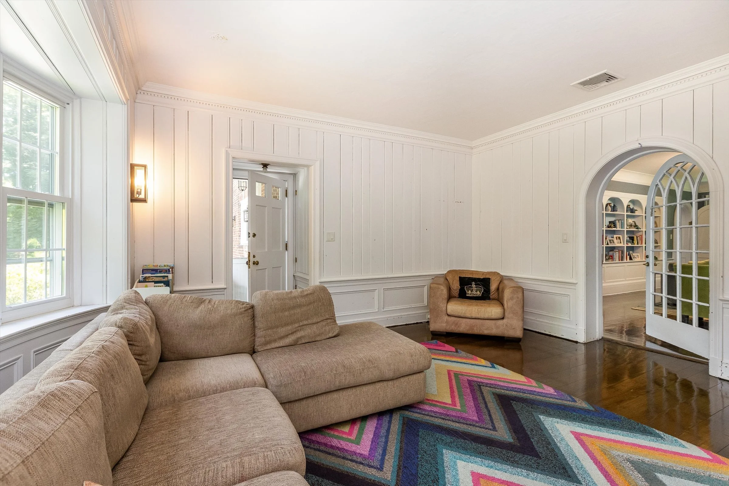 12-Family Room.jpg
