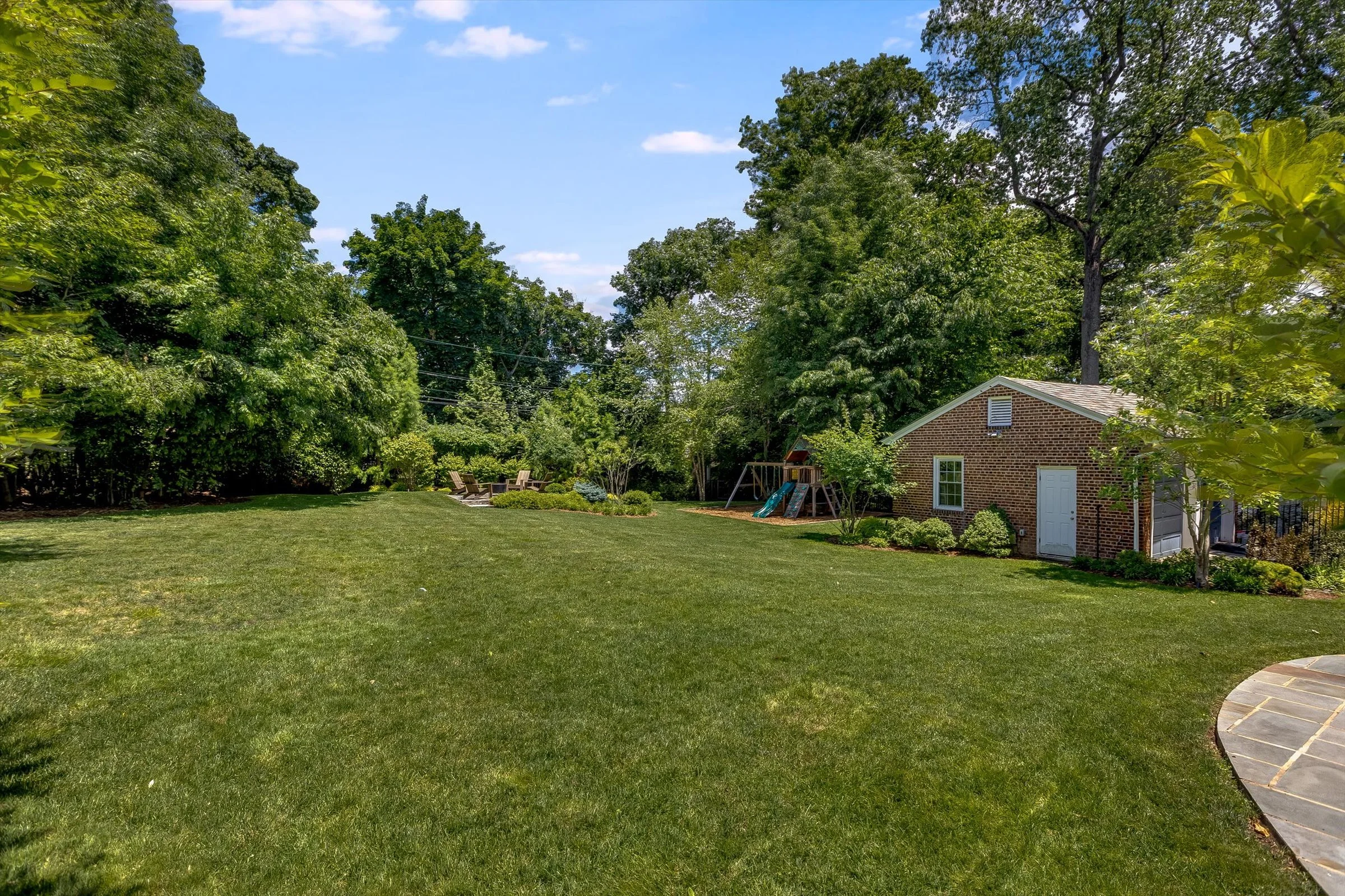 41-Backyard.jpg