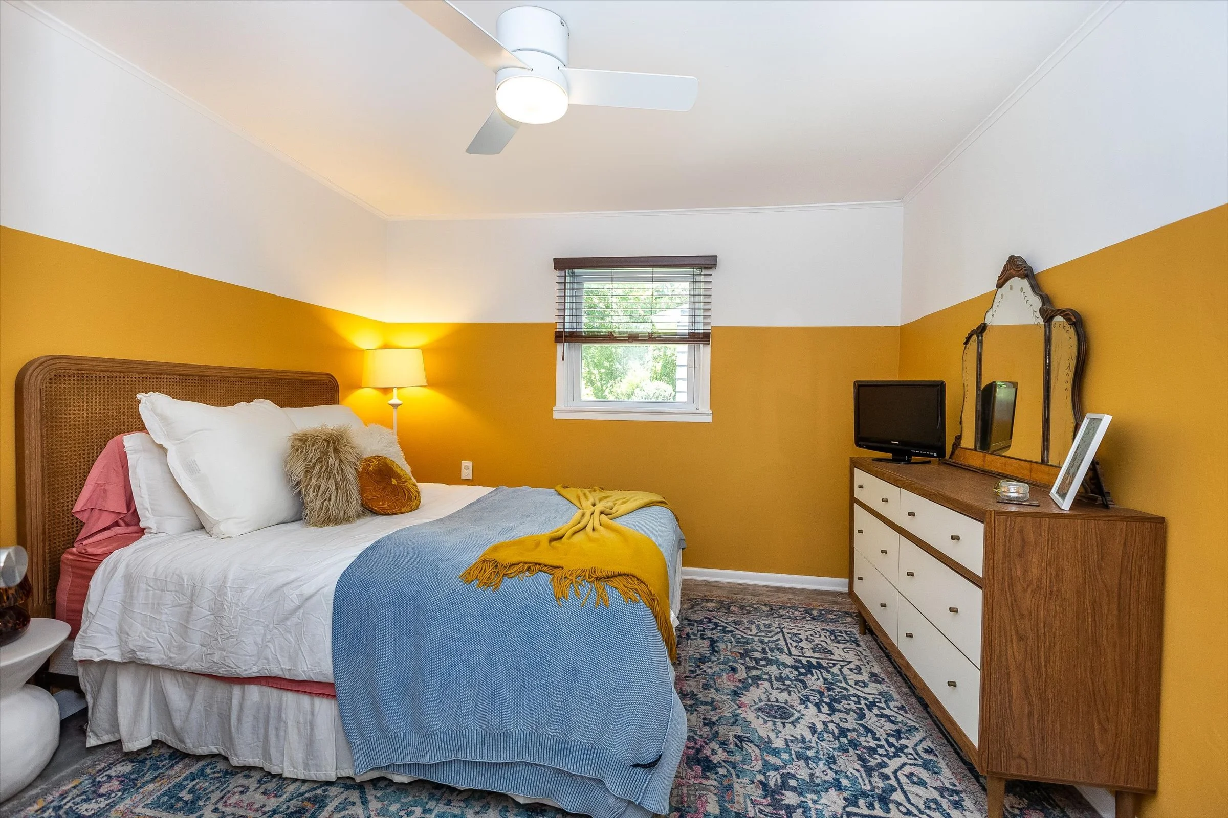 24-Bedroom 3.jpg
