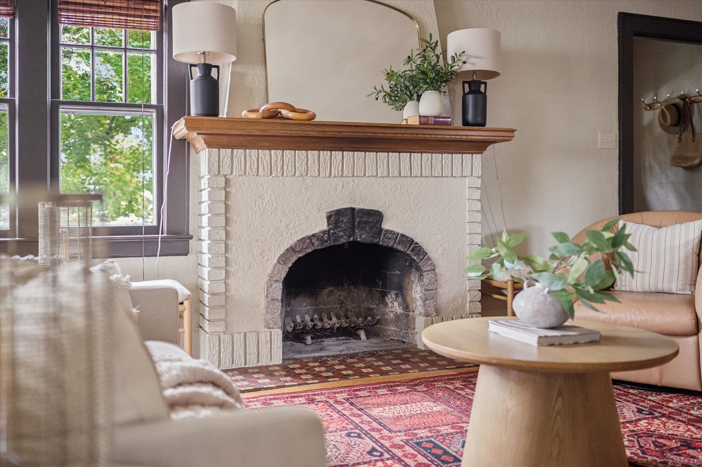 22-LS Living Rm 1.jpg