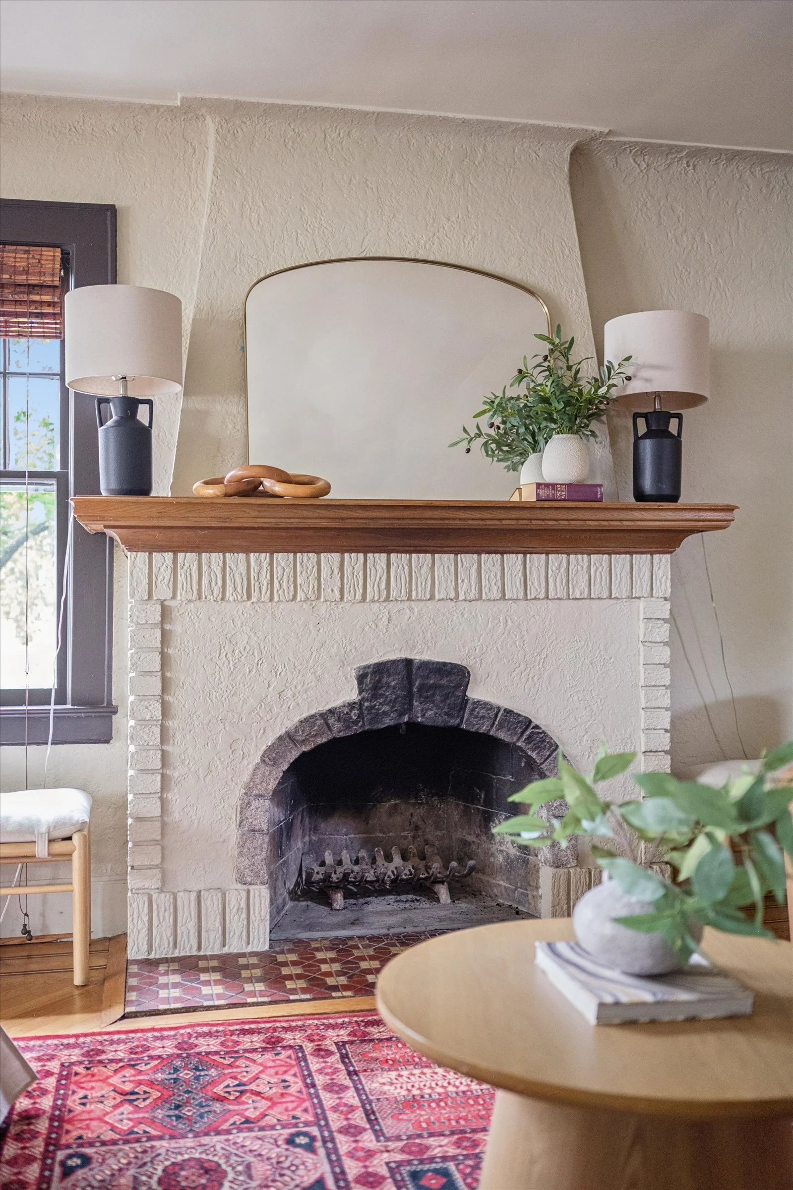 24-LS Living Rm 3.jpg