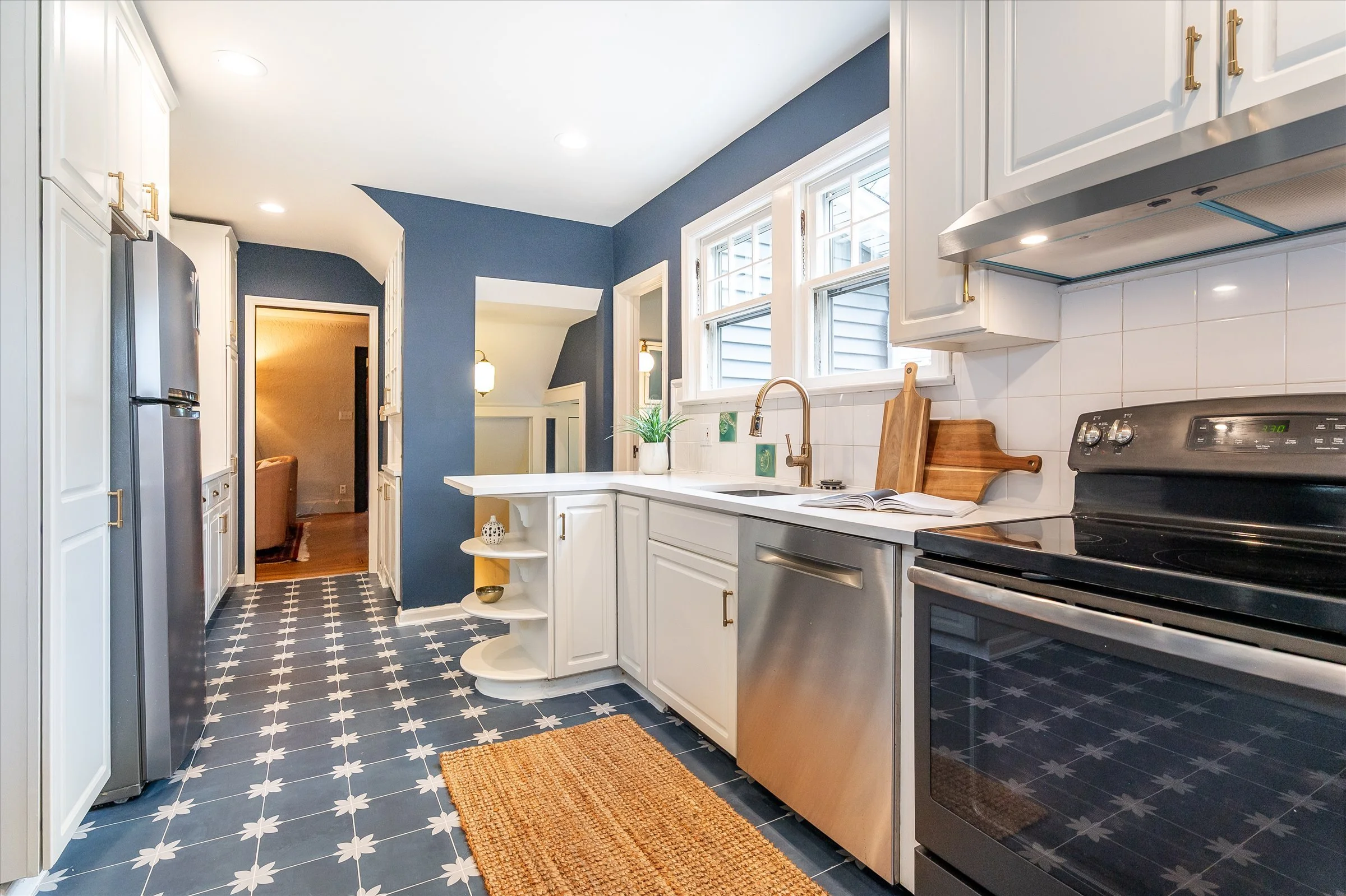 63-Kitchen 6.jpg