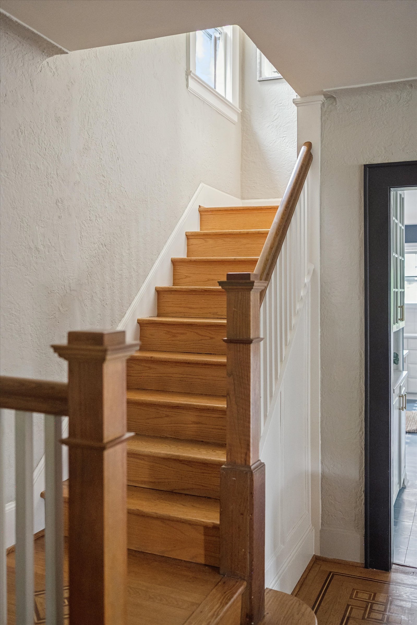 35-LS Stairs 1.jpg