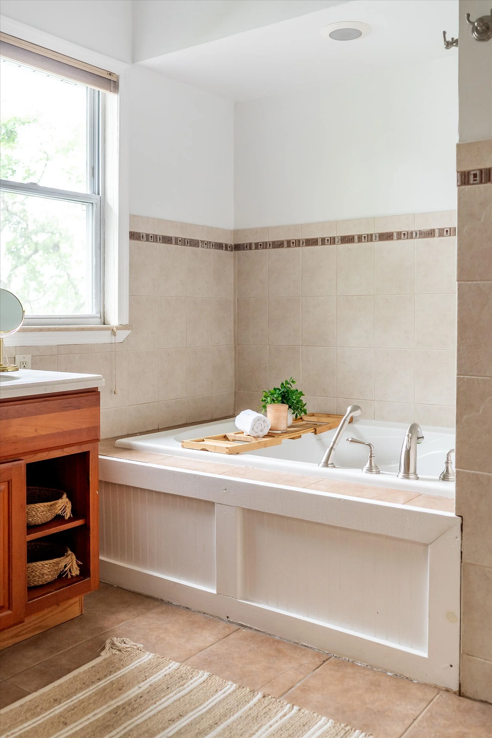 03-LS Bathroom 2.jpg