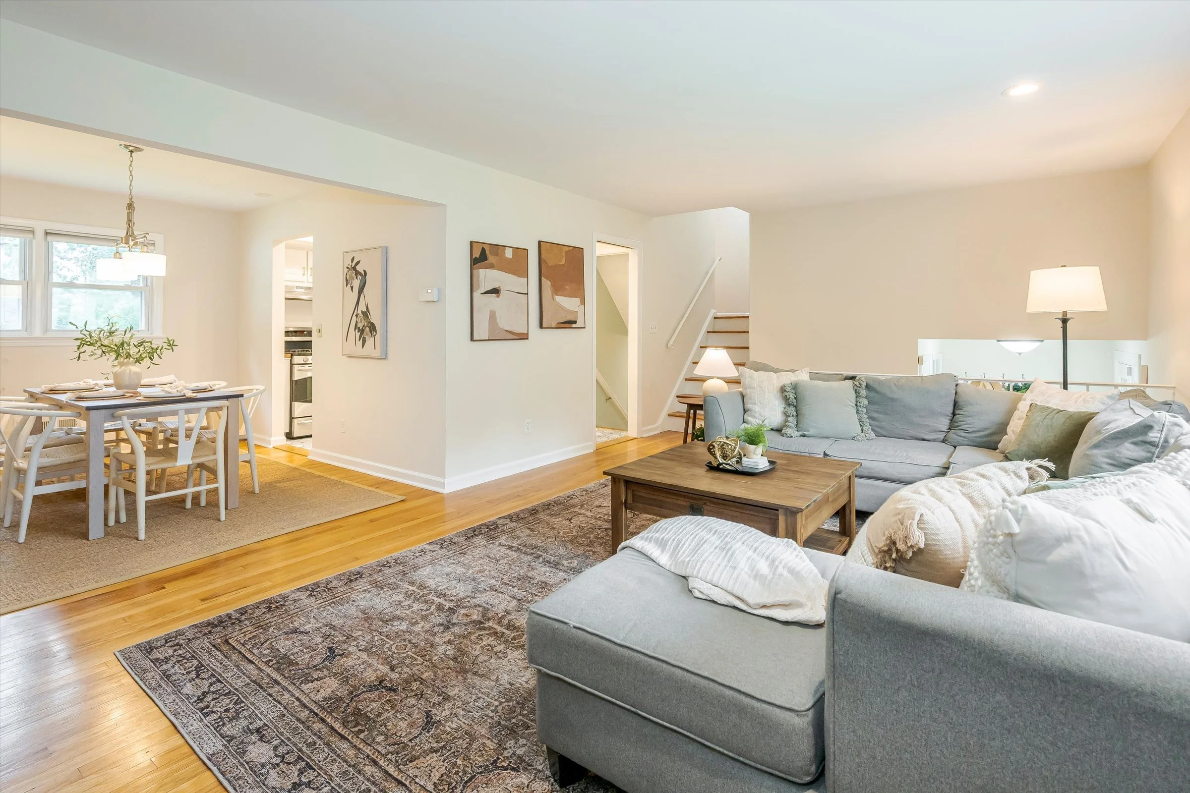 10-Living Rm 3.jpg