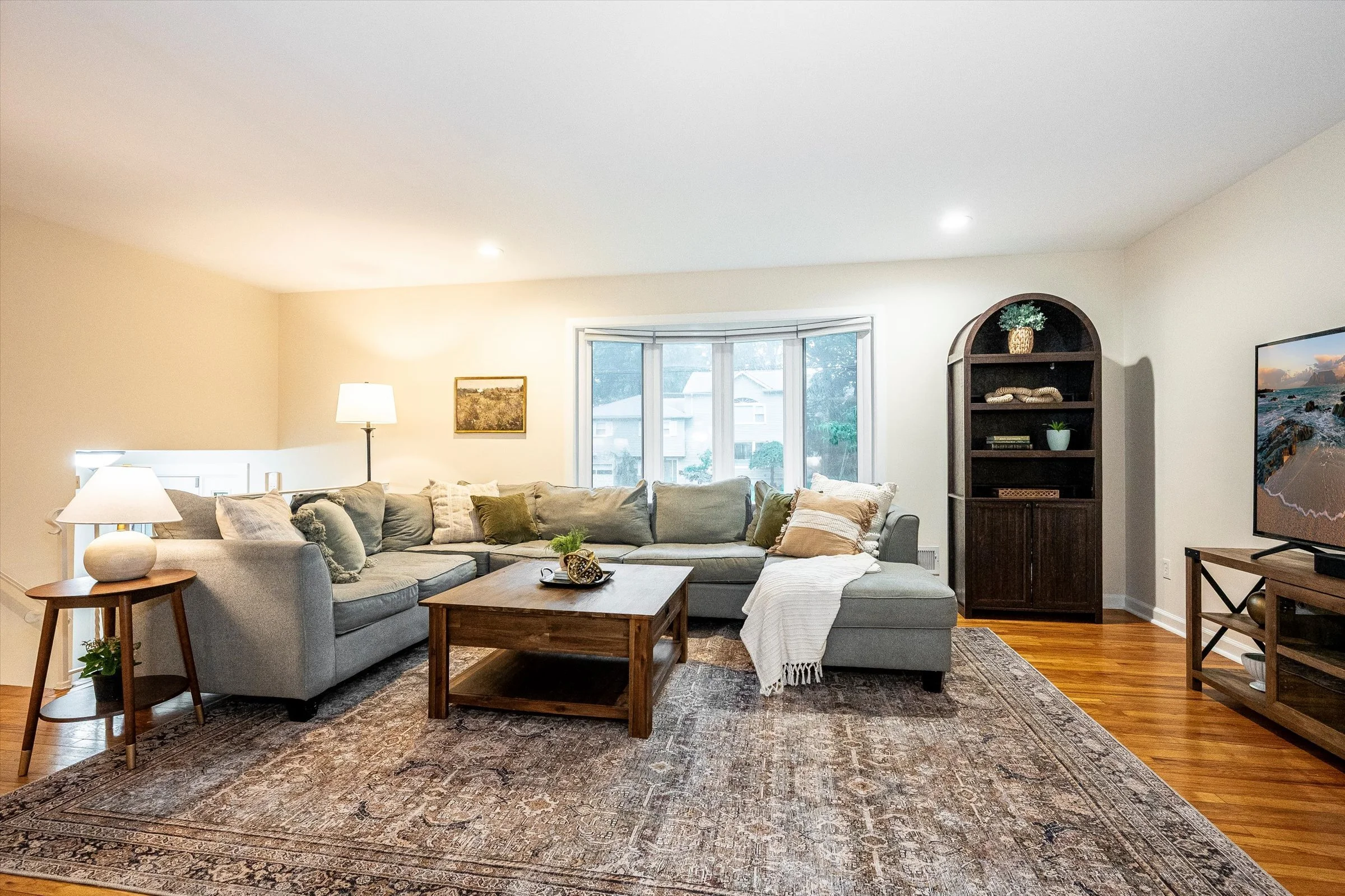 11-Living Rm 4.jpg
