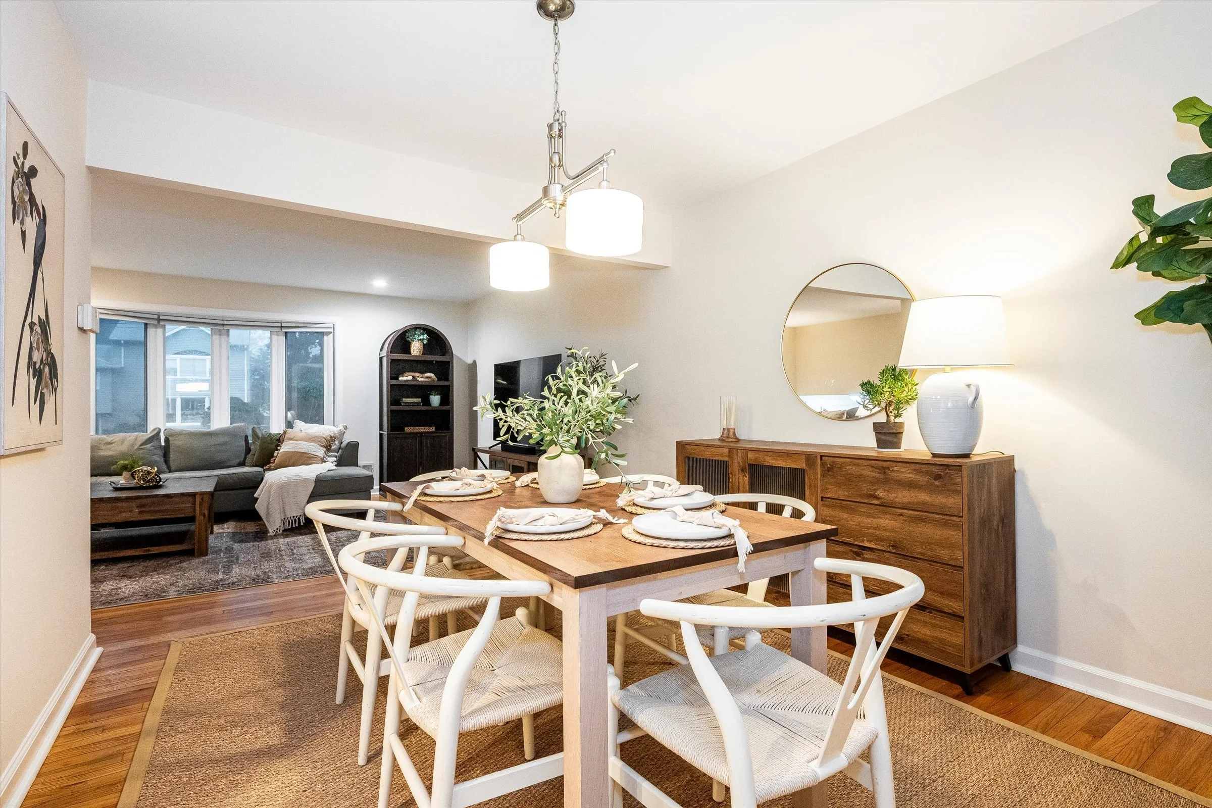16-Dining Rm 3.jpg