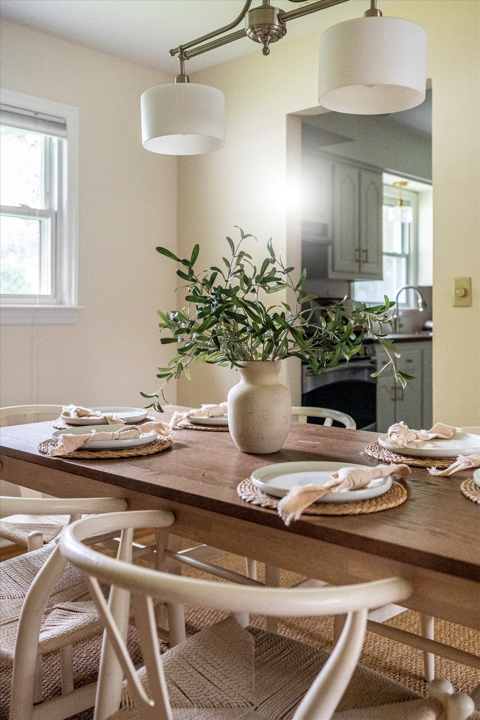 18-LS Dining Rm 2.jpg