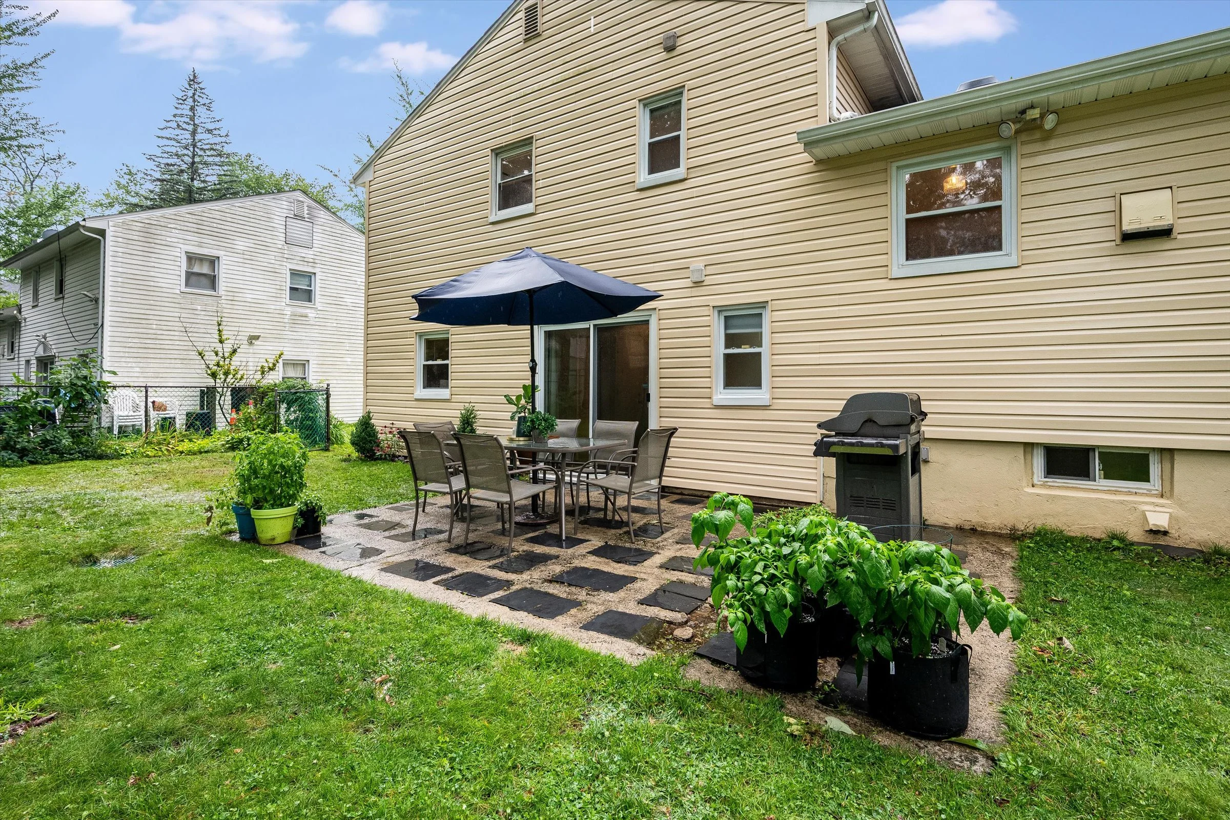 56-Patio 3.jpg