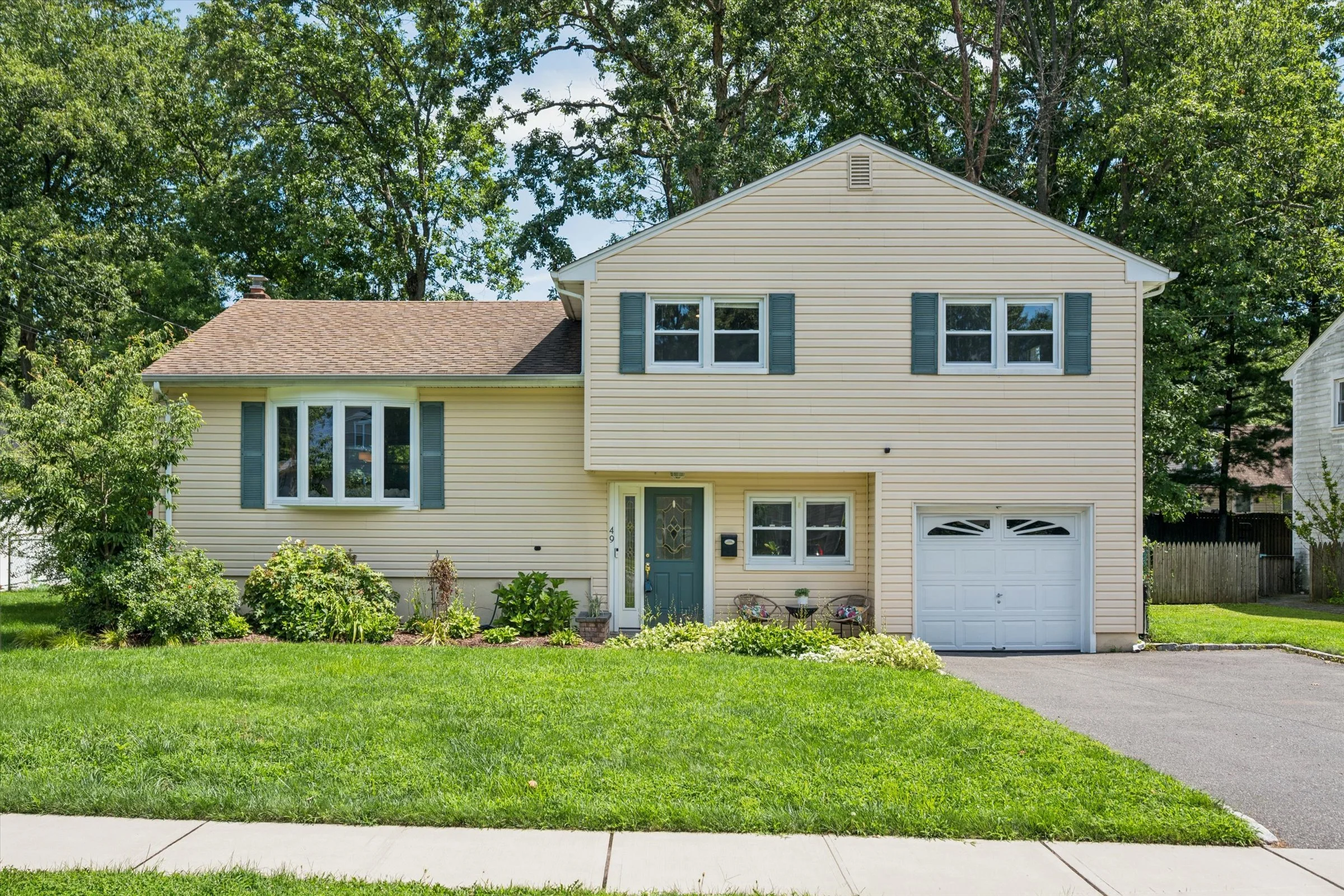 49 Crestmont Road