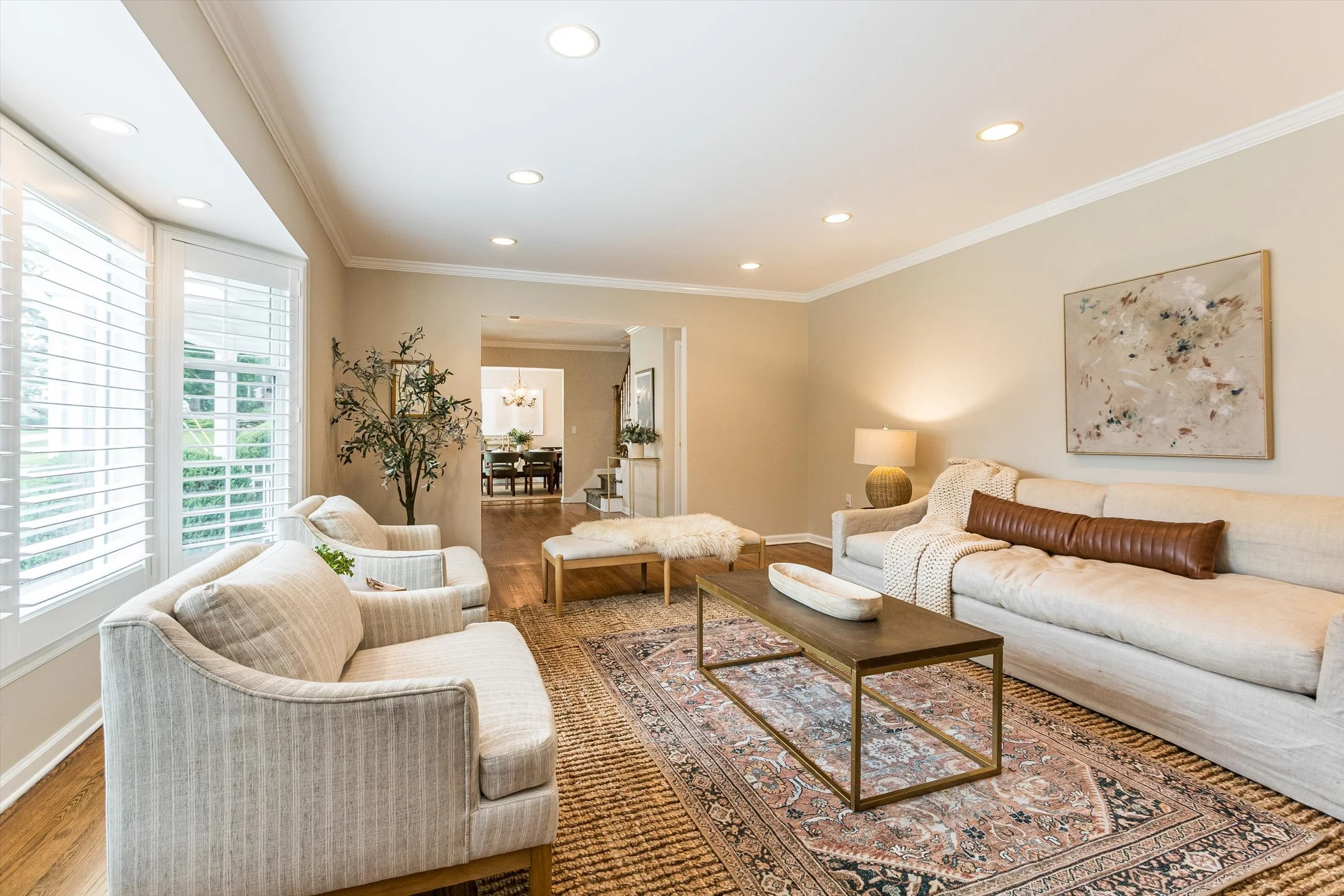 10-Living Room.jpg