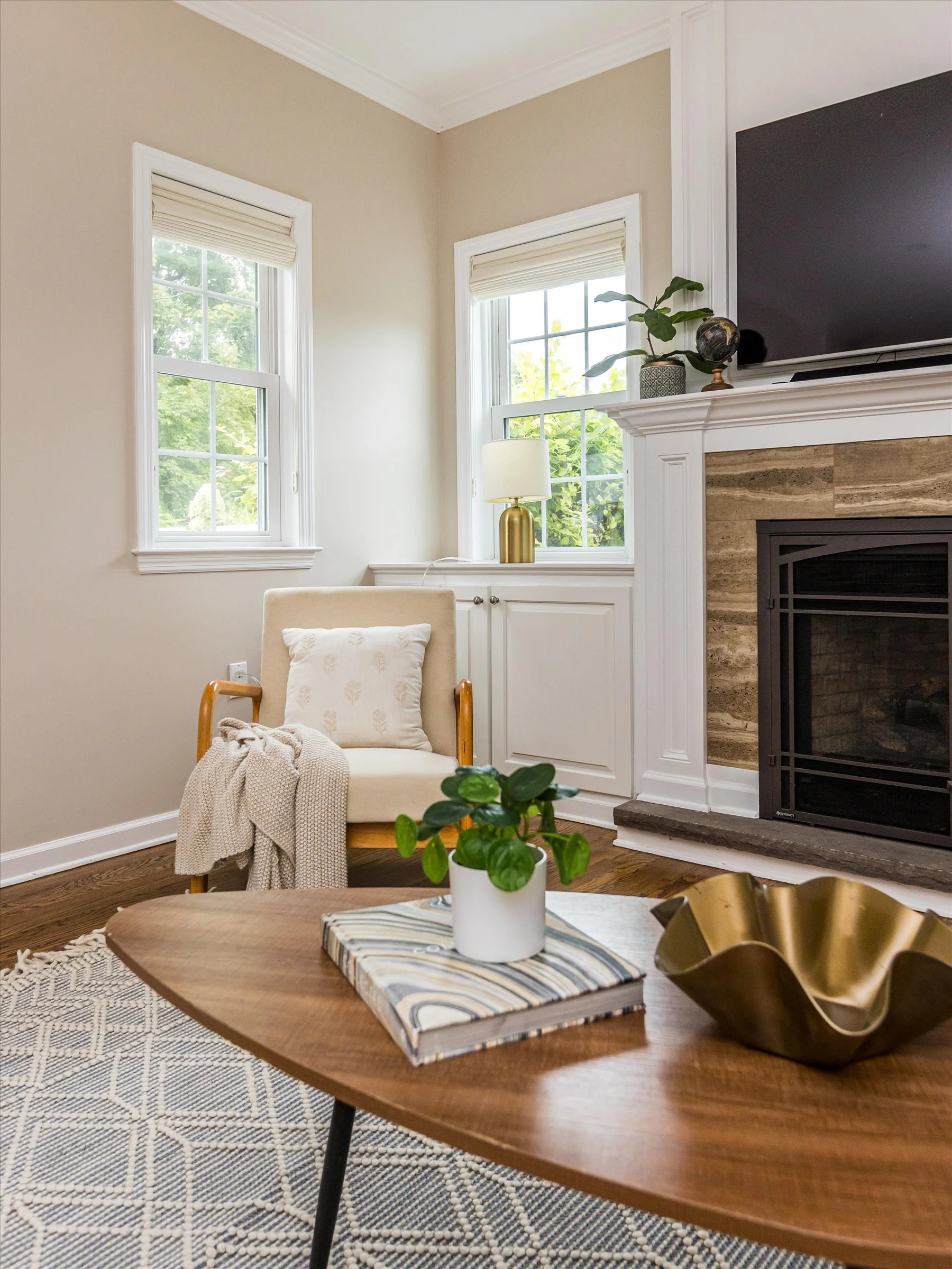 28-Family Room.jpg