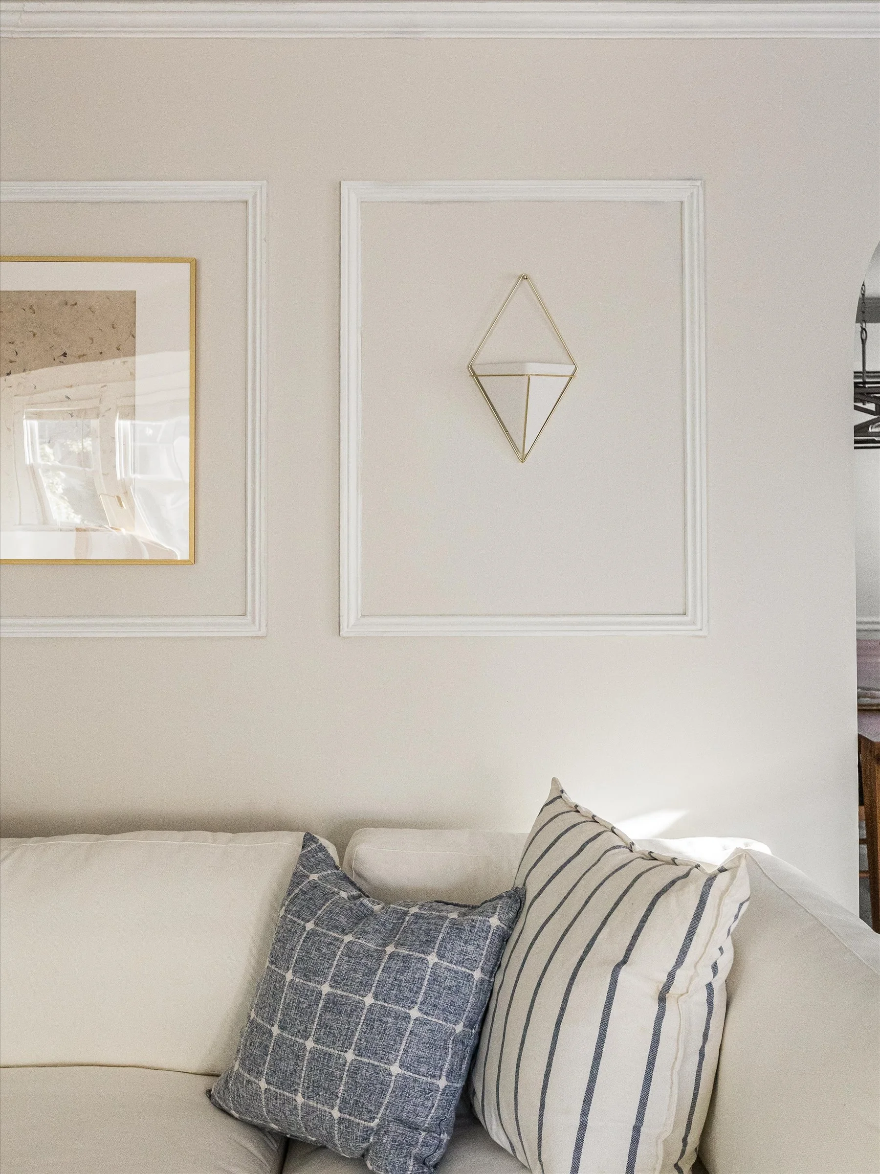 18-Living Room.jpg