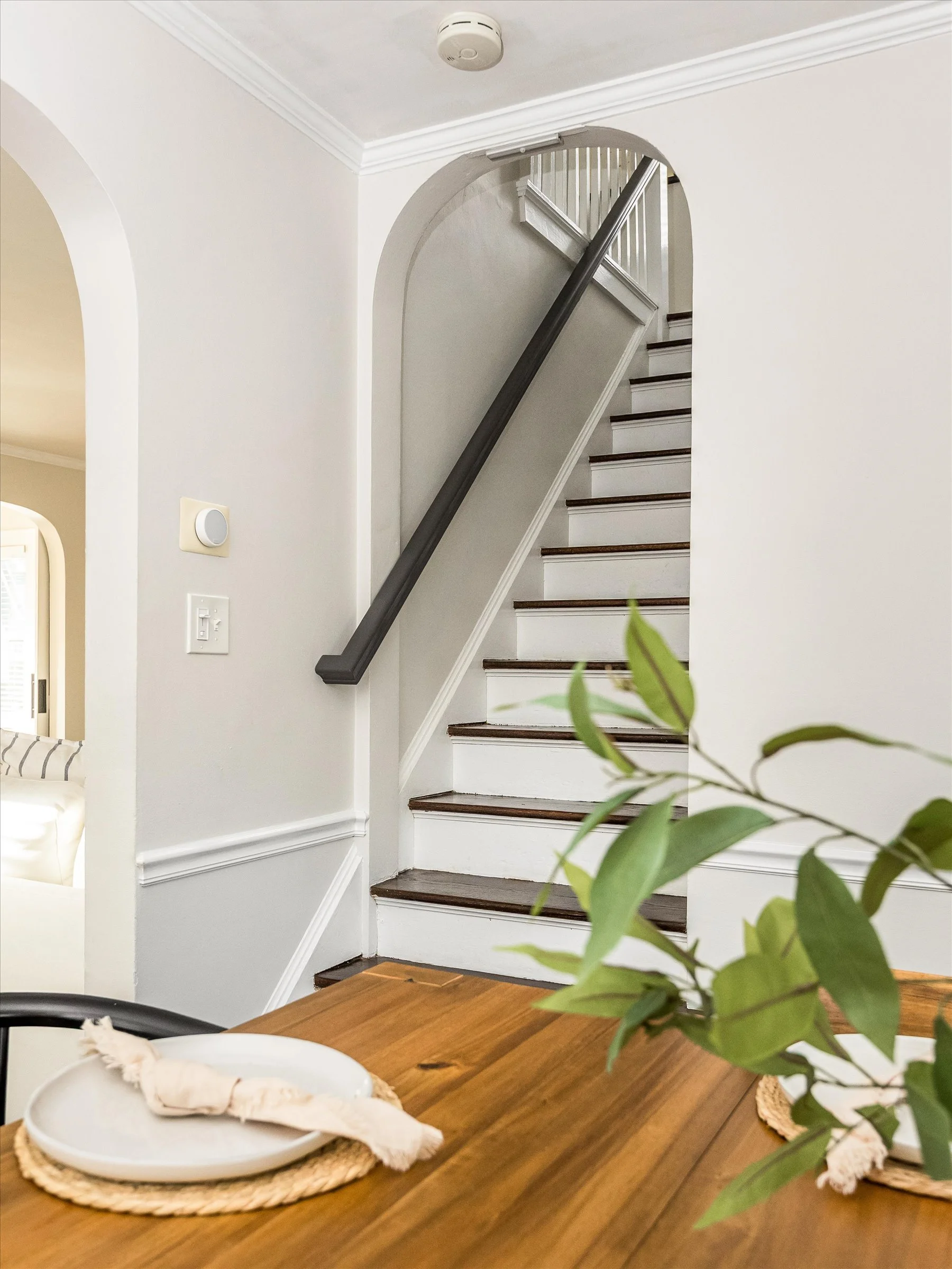 40-Stairs to Second Floor.jpg