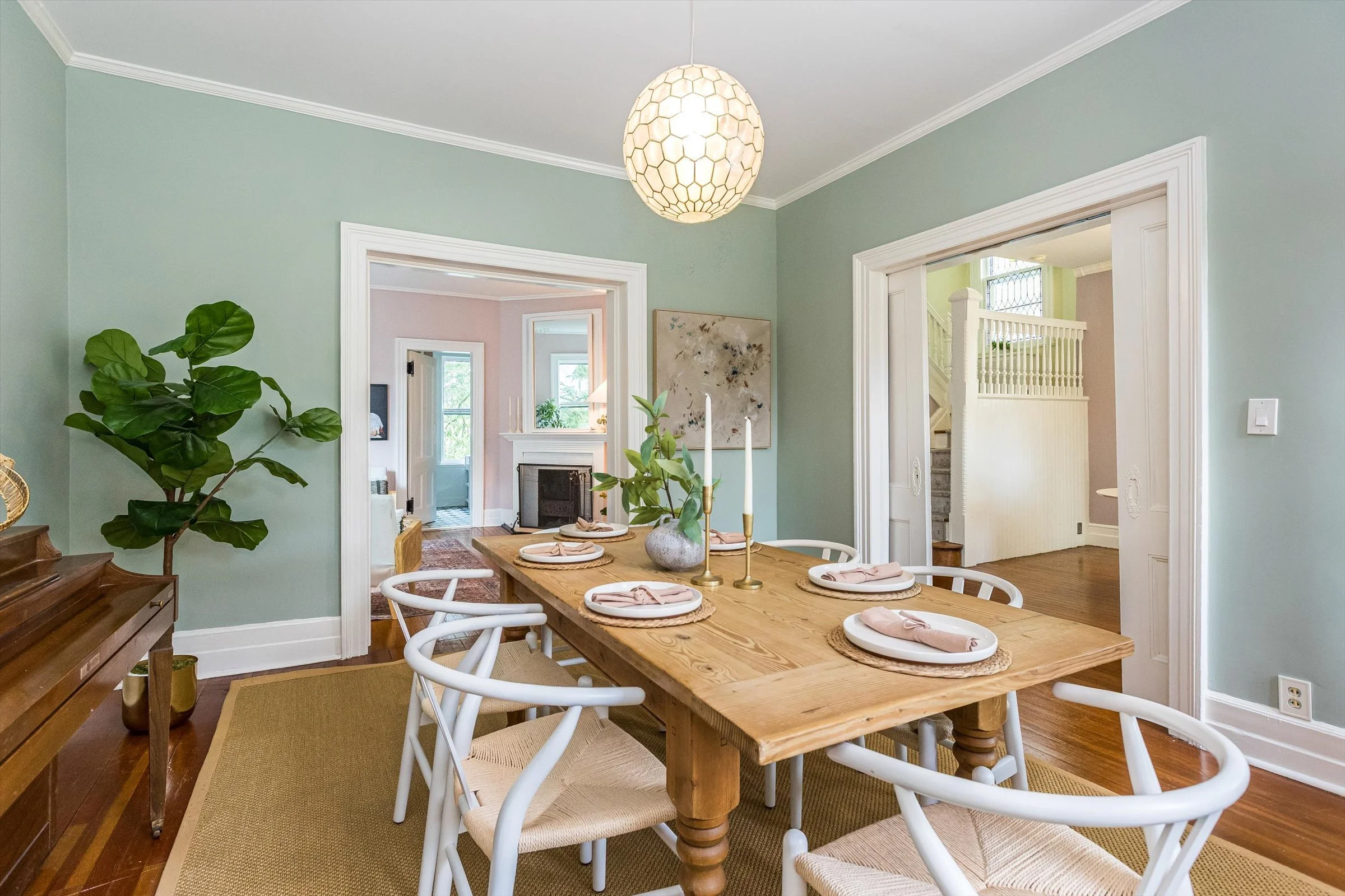 25-Dining Room.jpg