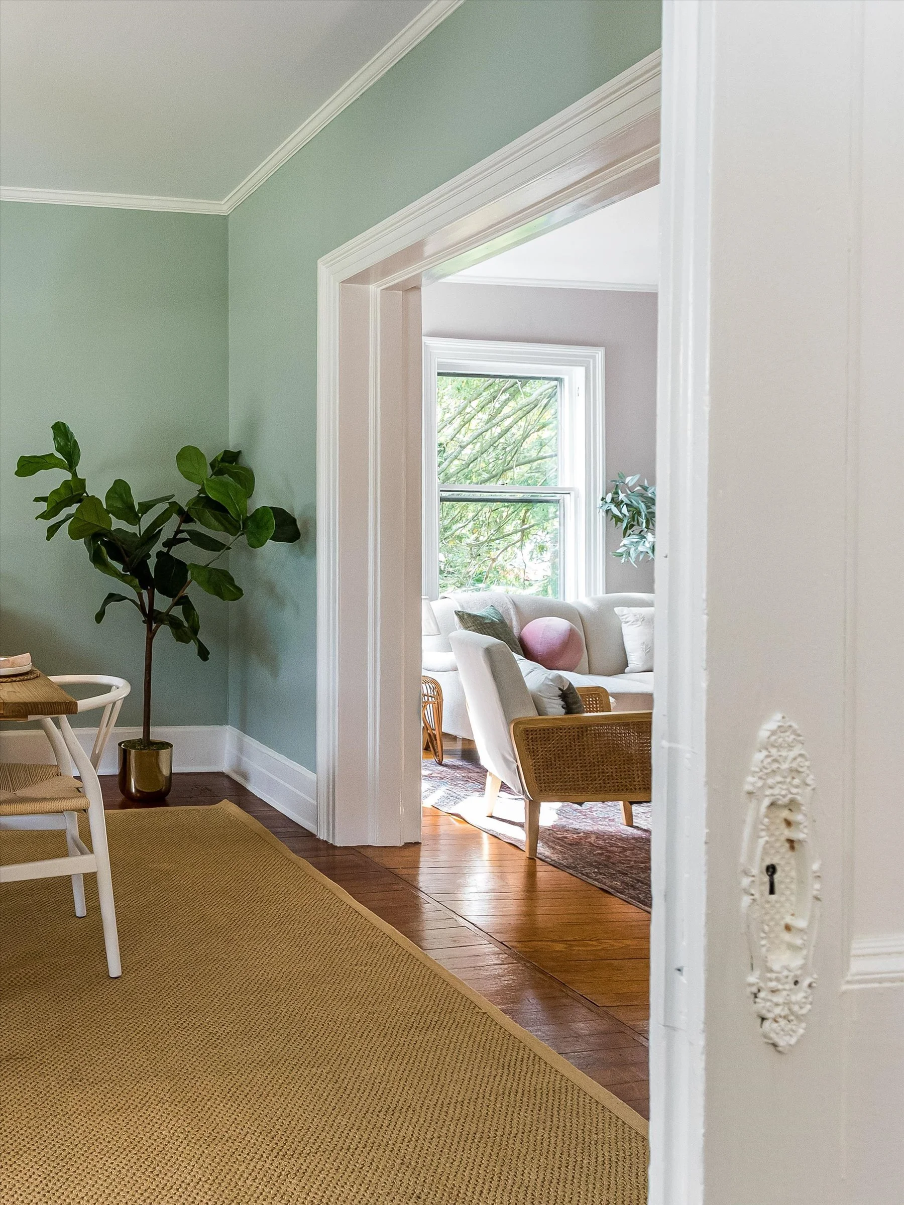26-Dining Room.jpg