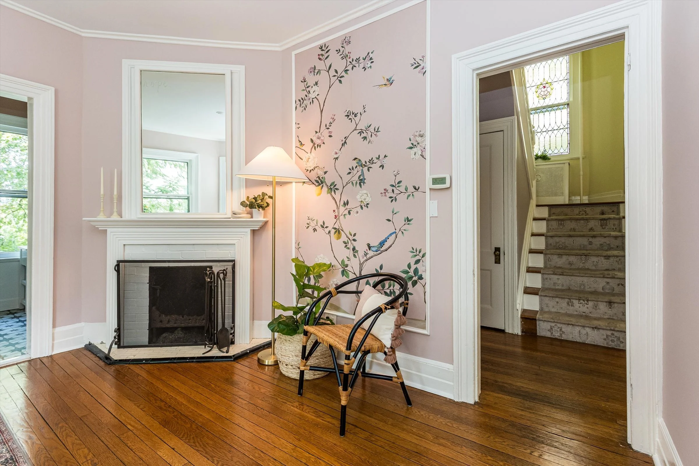 30-Living Room.jpg