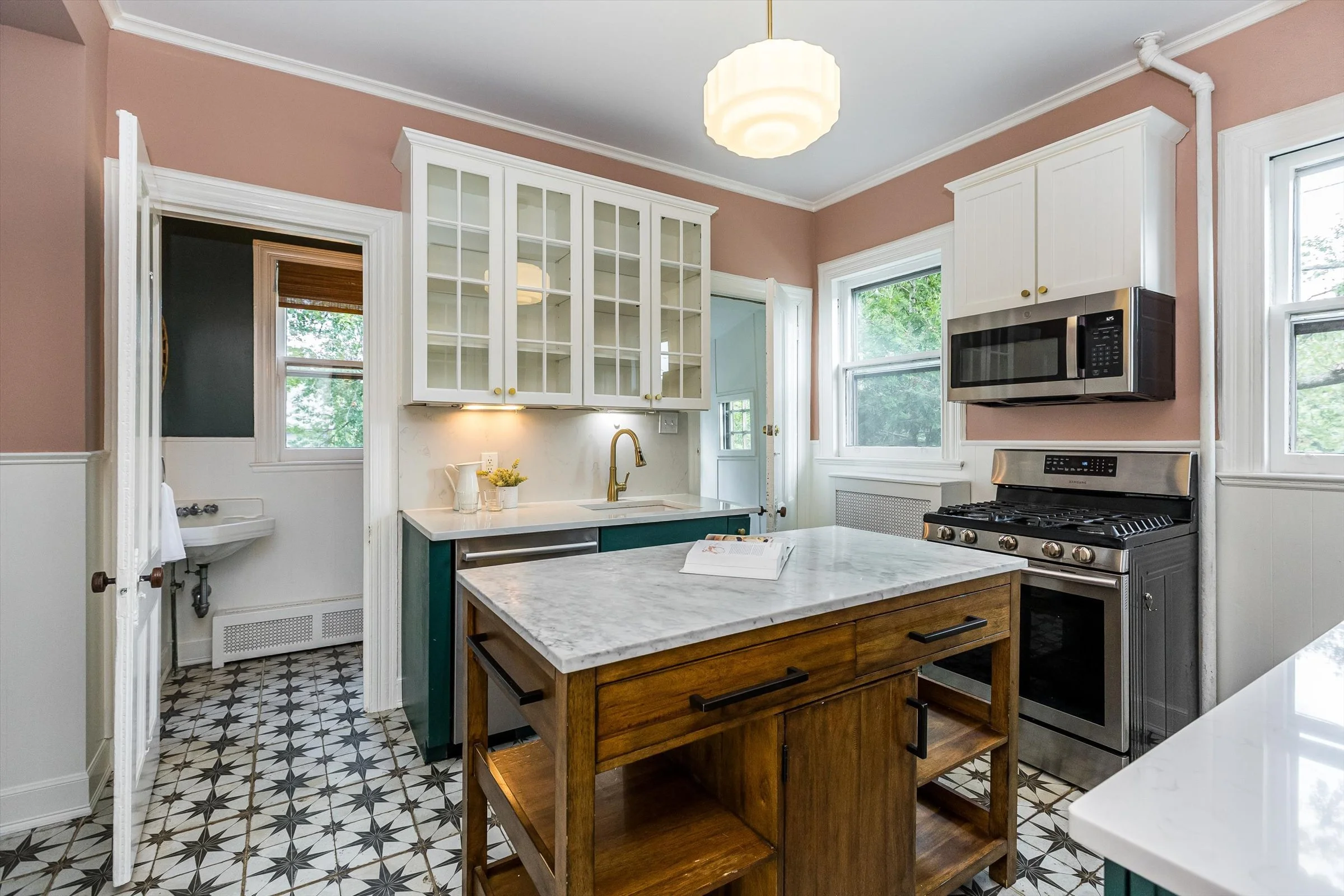 41-Kitchen.jpg