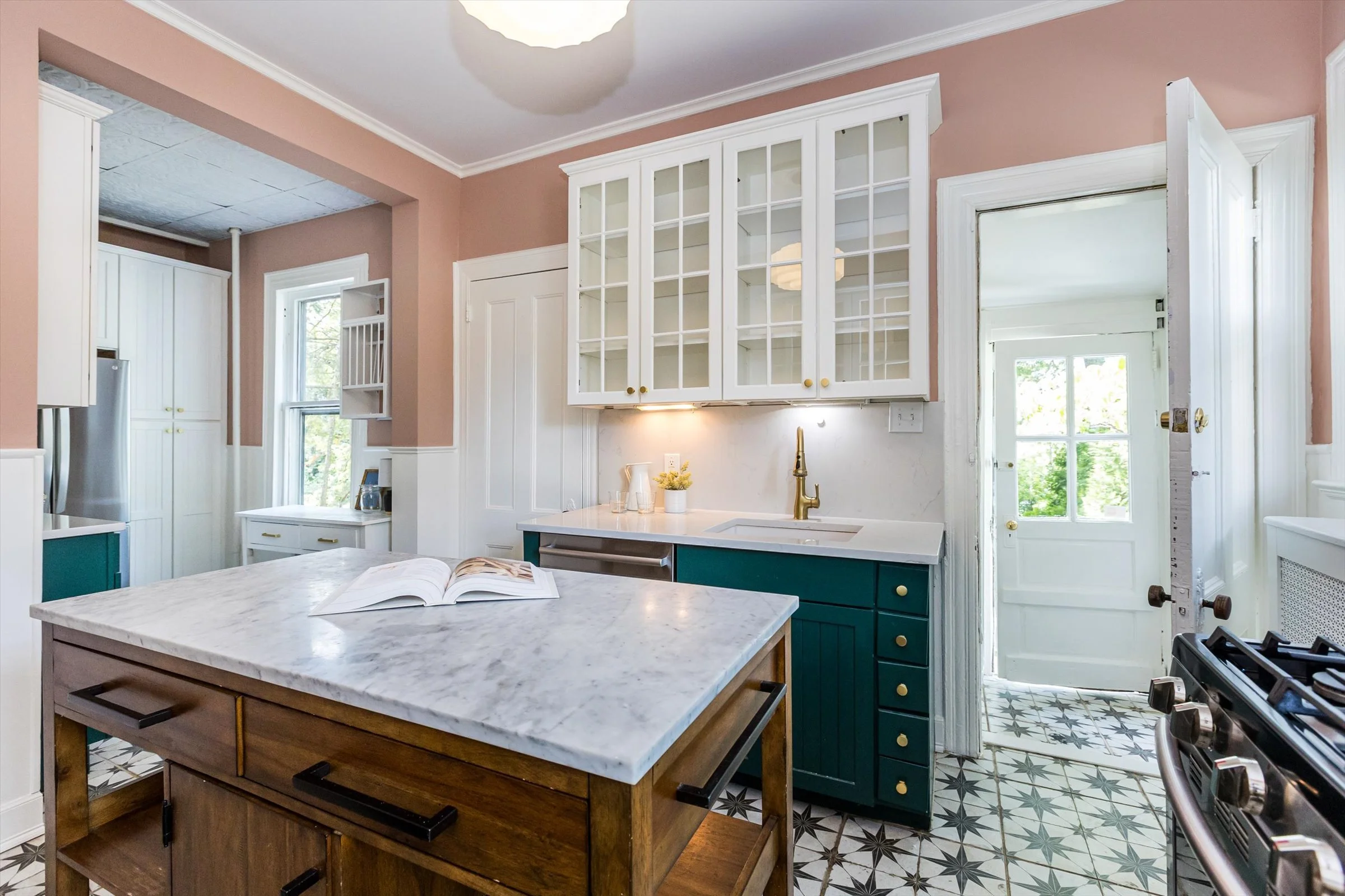 42-Kitchen.jpg