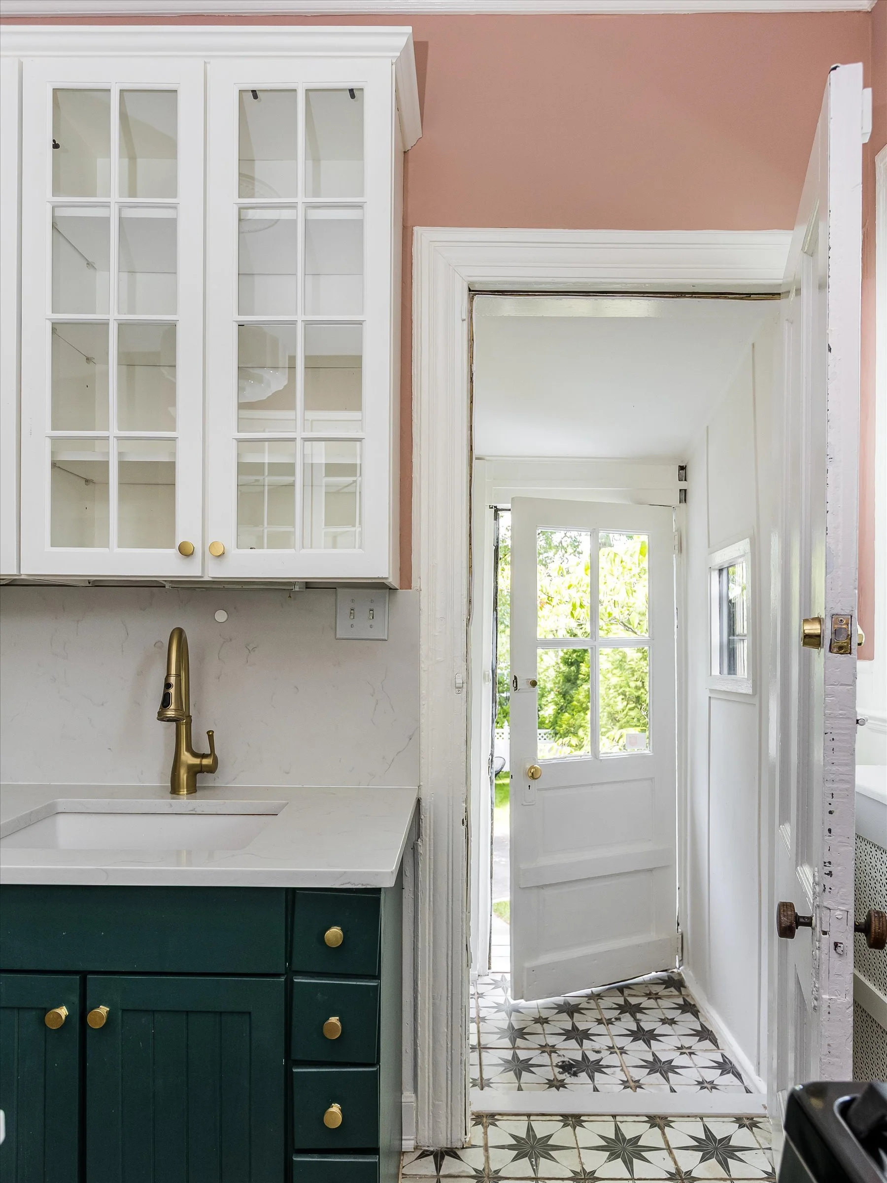 46-Kitchen.jpg