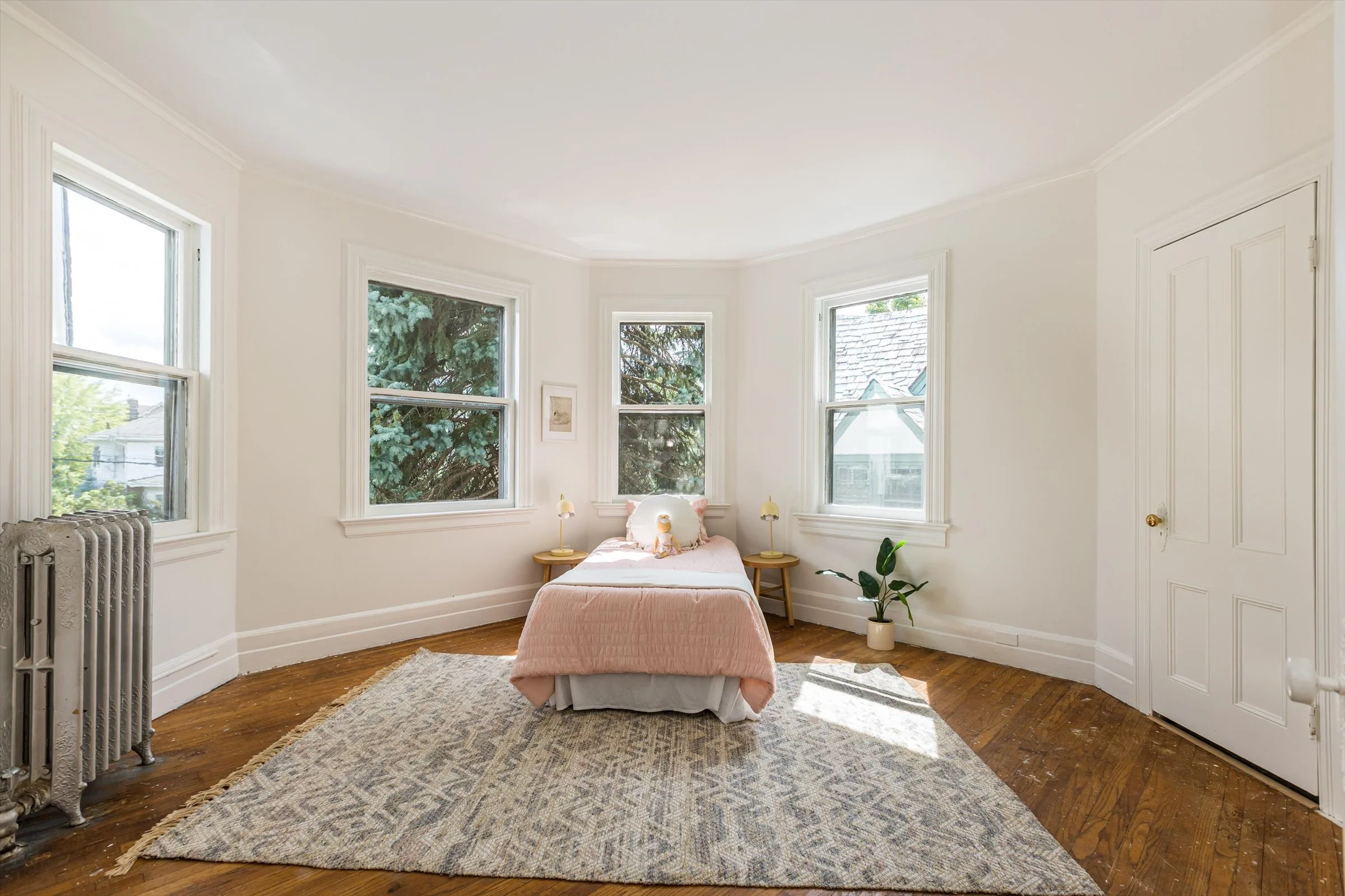 55-Bedroom.jpg