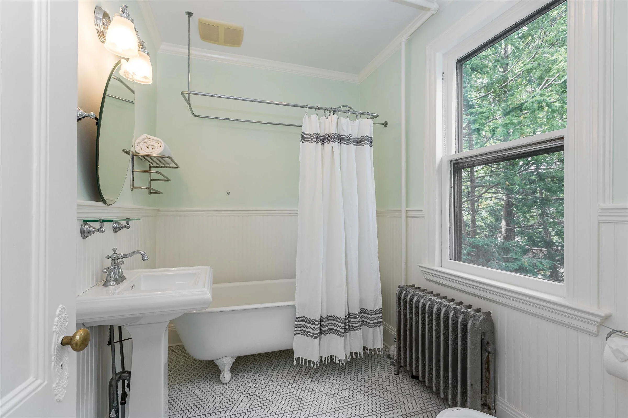58-Bathroom.jpg