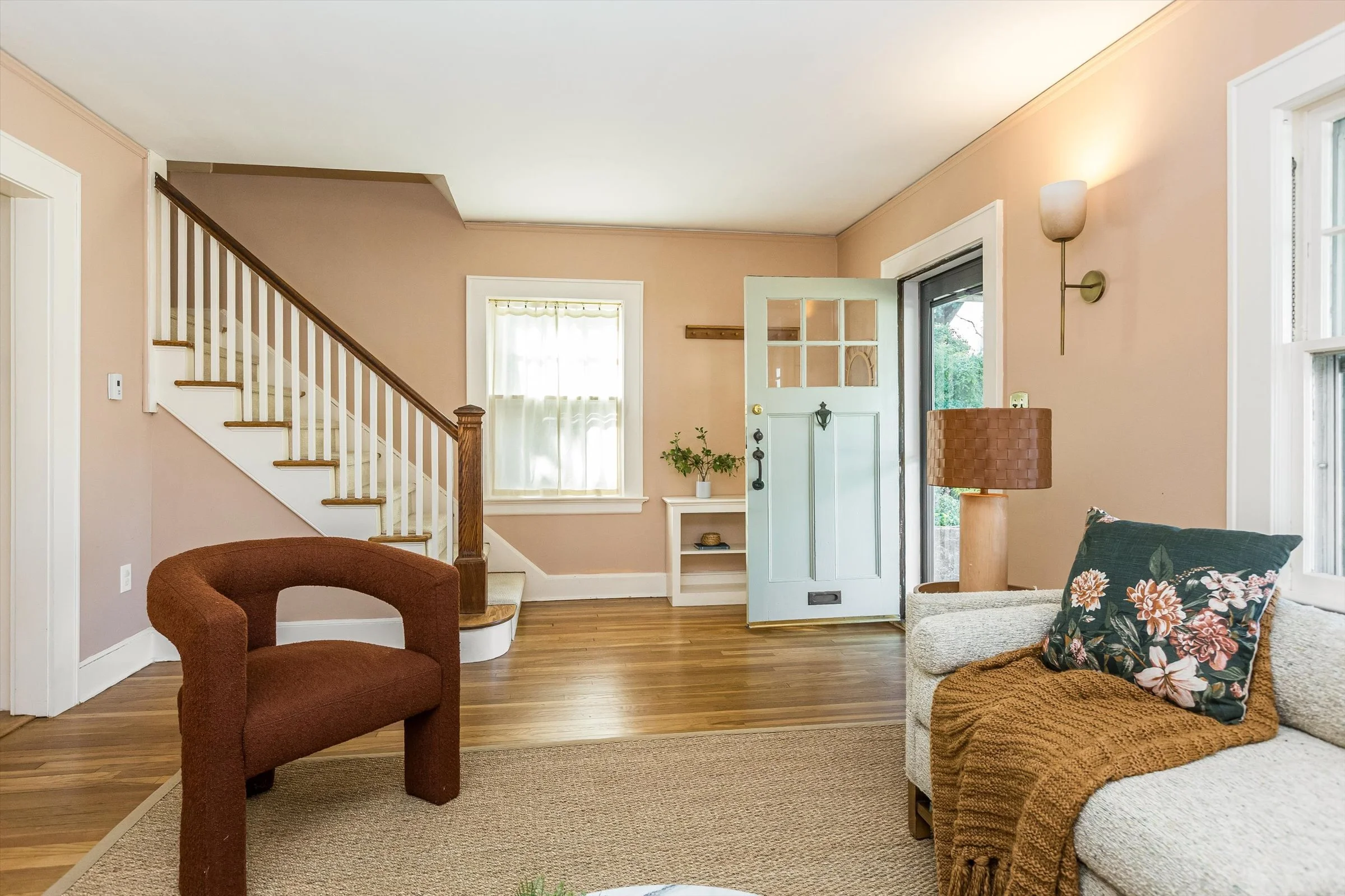 11-Living Room.jpg