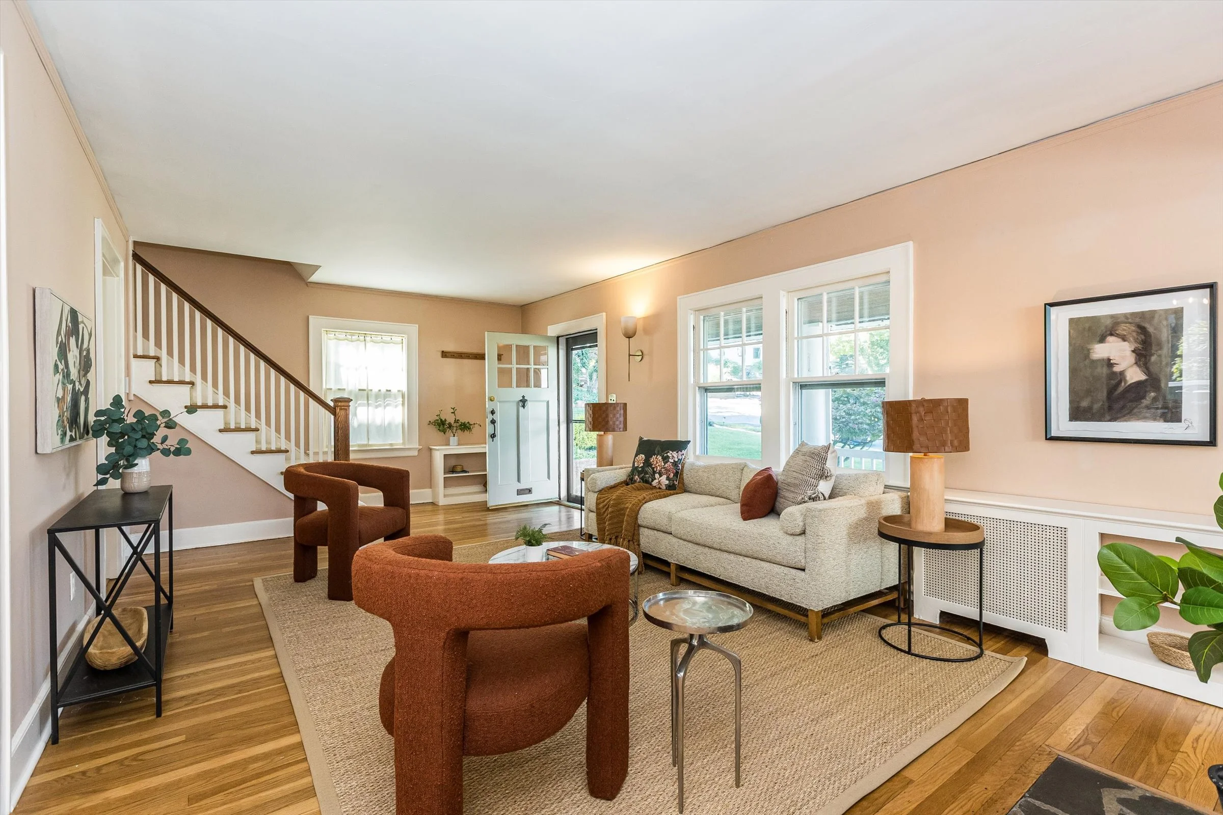 18-Living Room.jpg