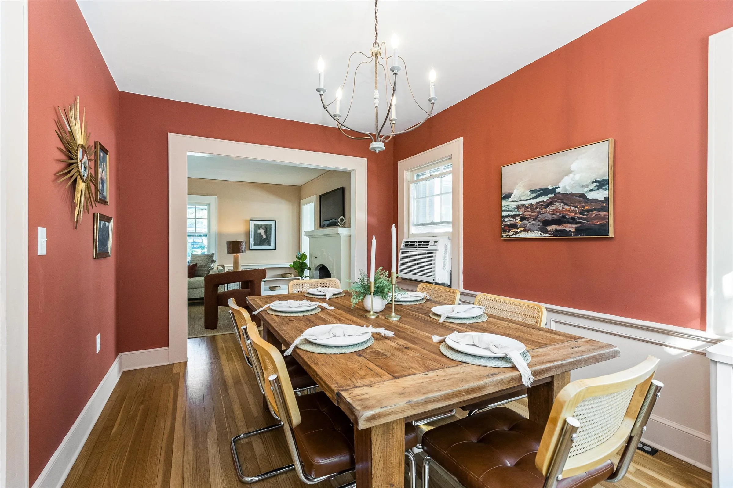 26-Dining Room.jpg
