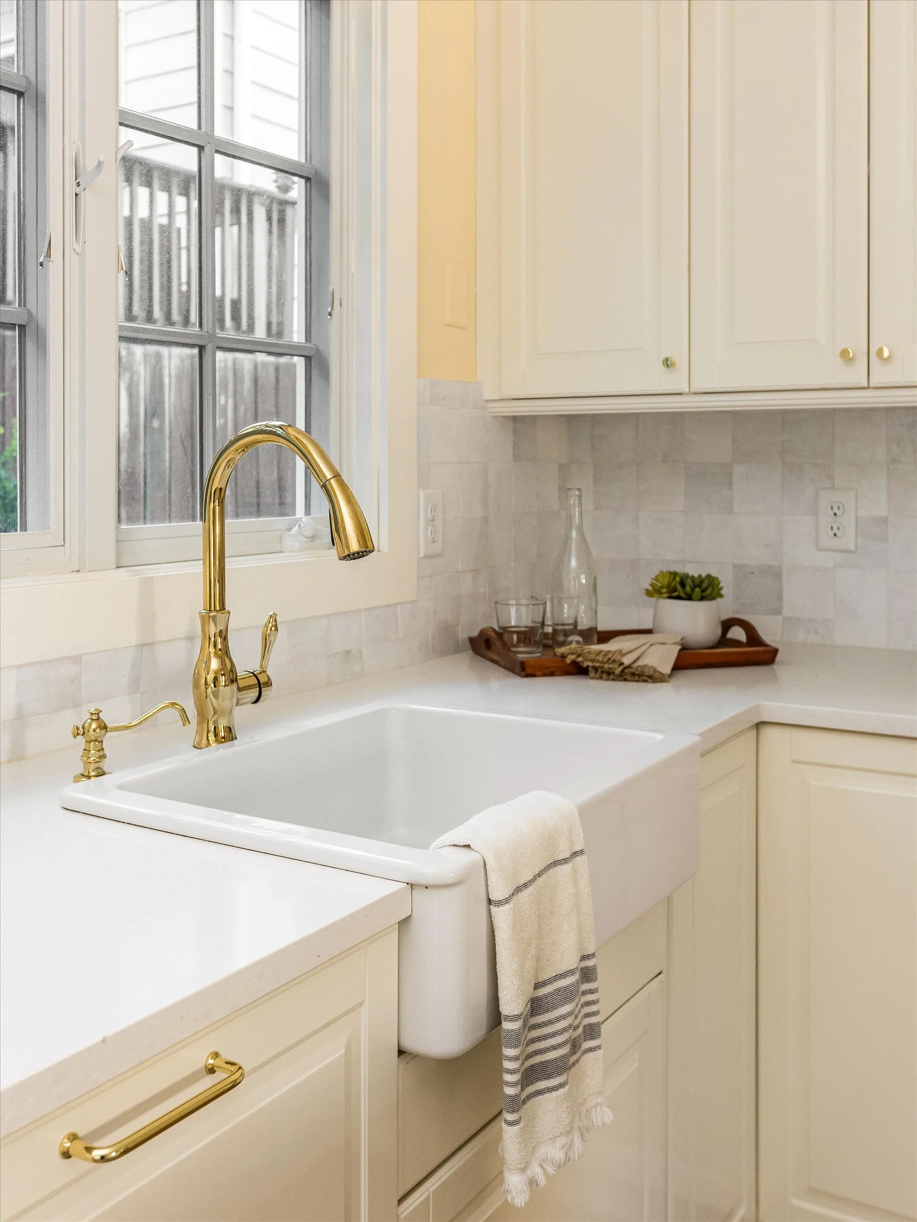 38-Kitchen.jpg