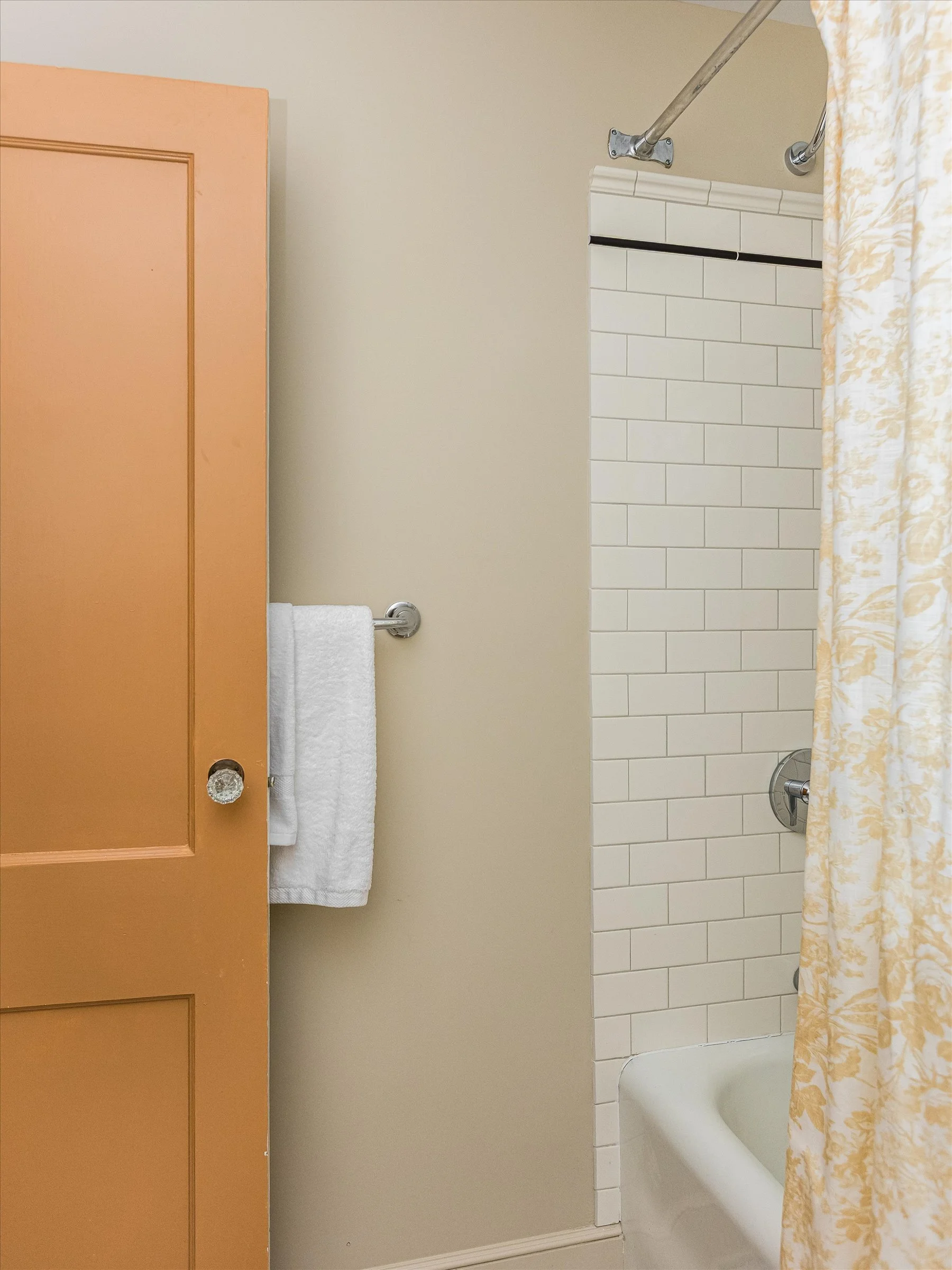 61-Bathroom.jpg