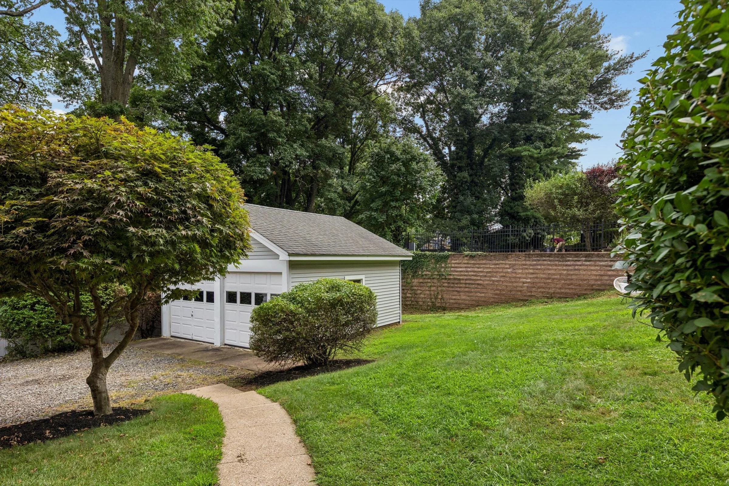 75-Backyard.jpg