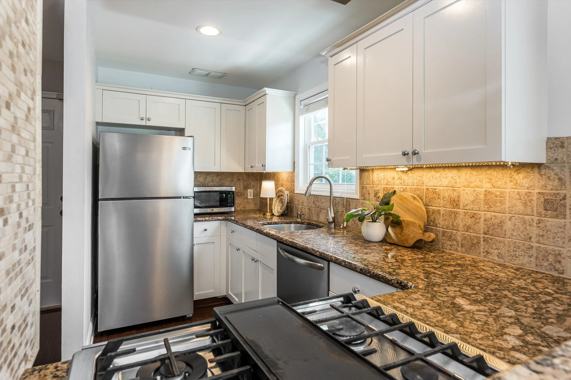 08-Kitchen.jpg