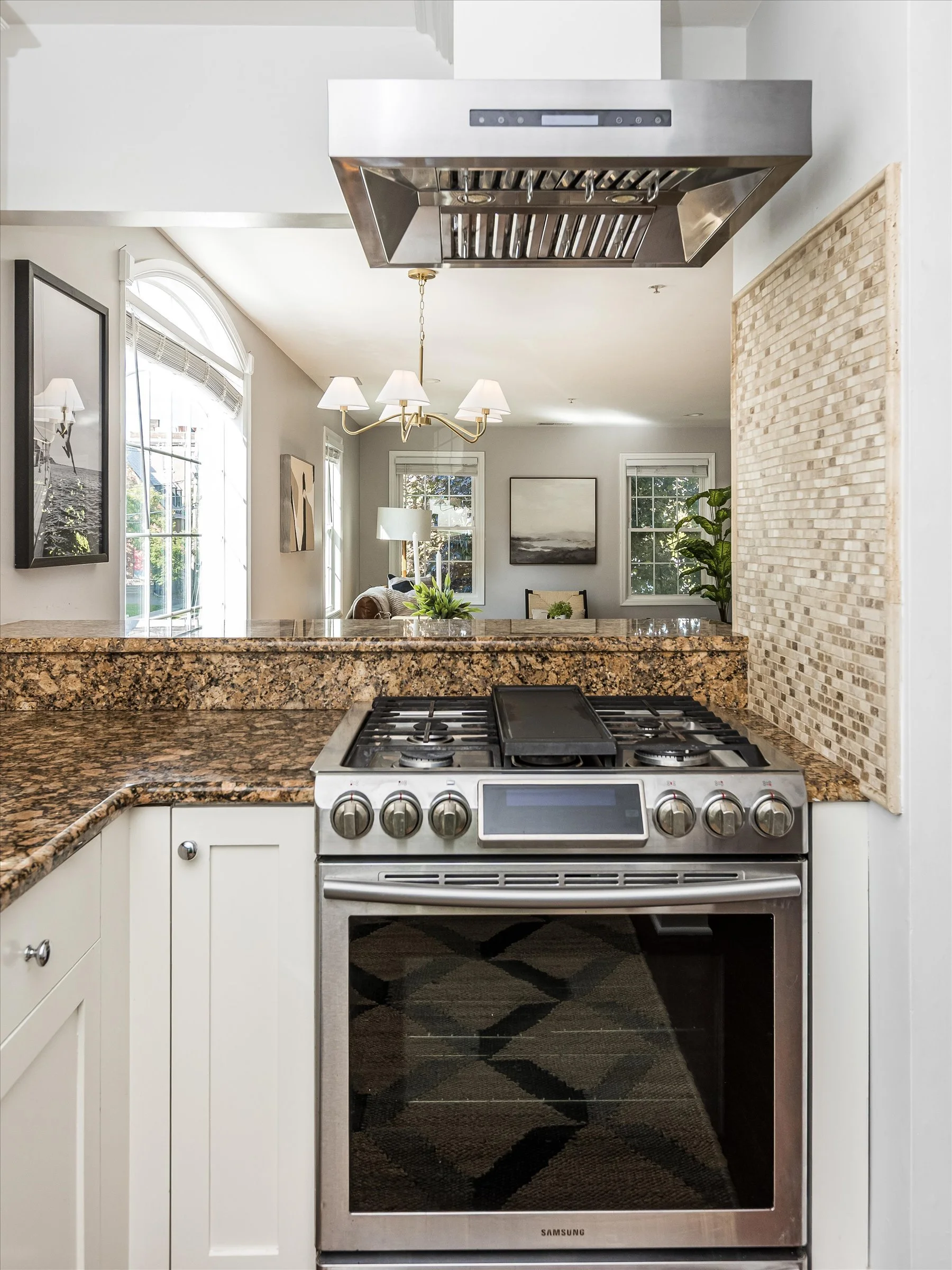 11-Kitchen.jpg