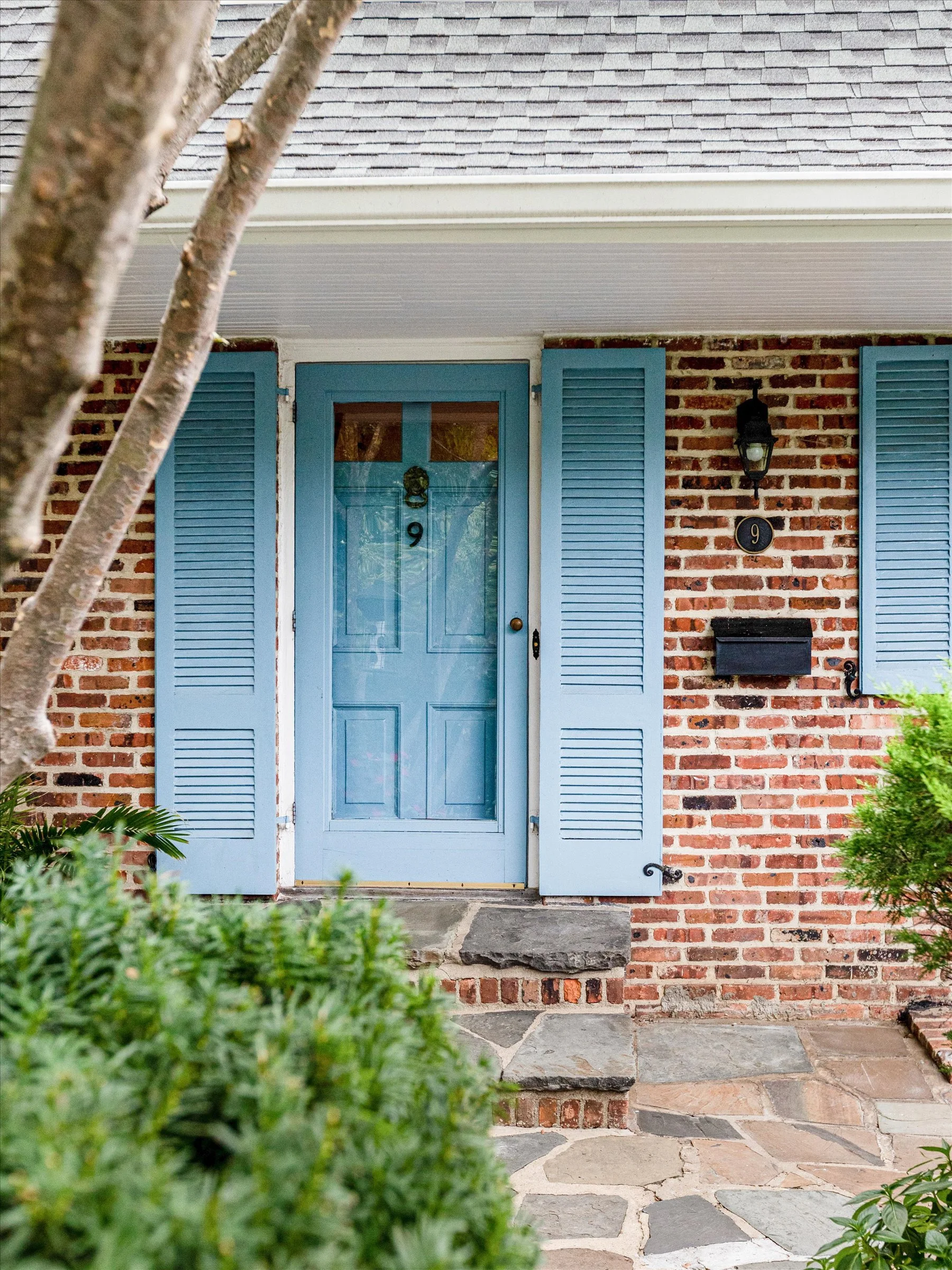 04-Front Door.jpg