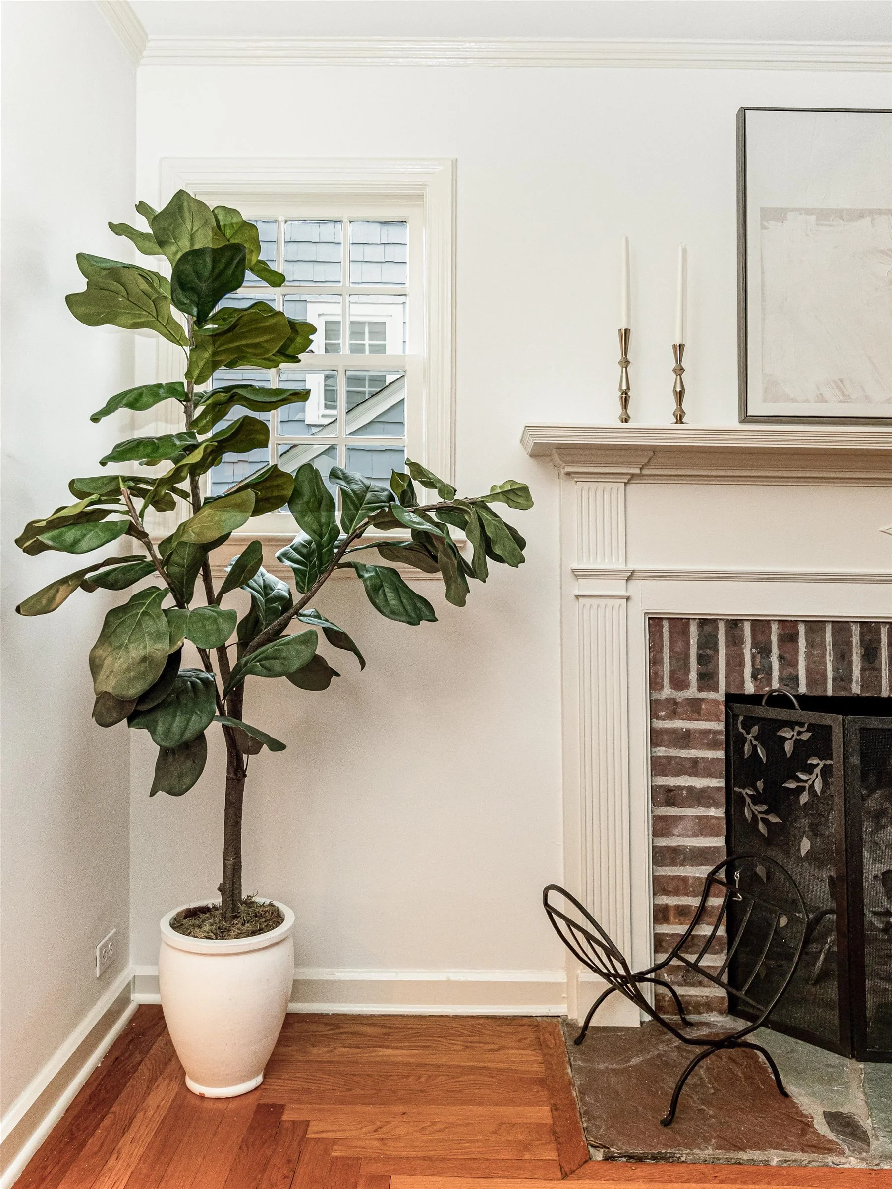 11-Living Room.jpg
